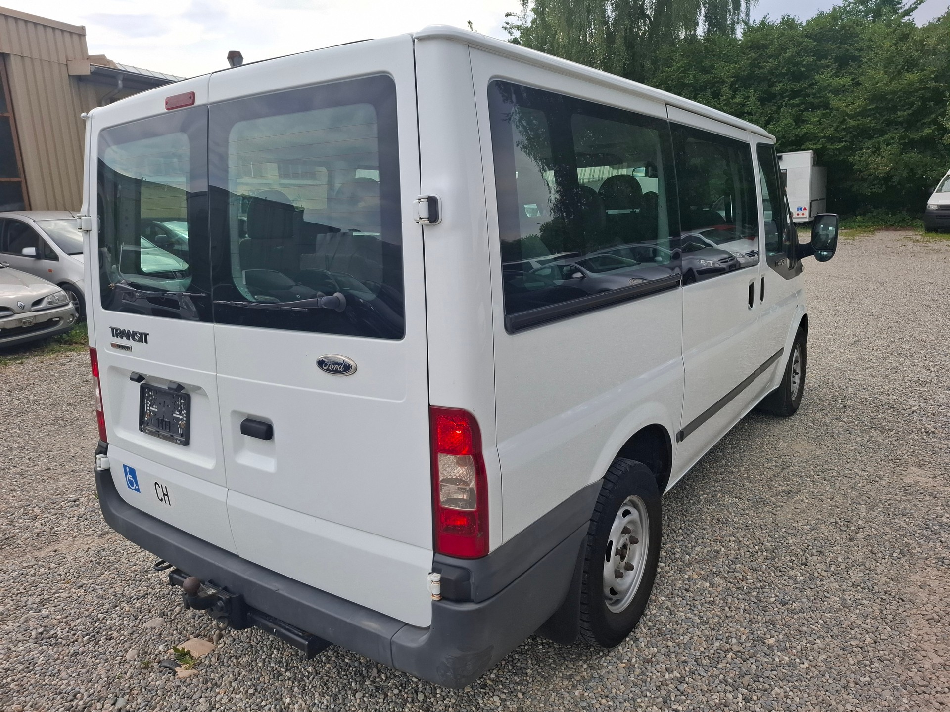 FORD Transit 2.2 TDCi 300 S Trend-image-5