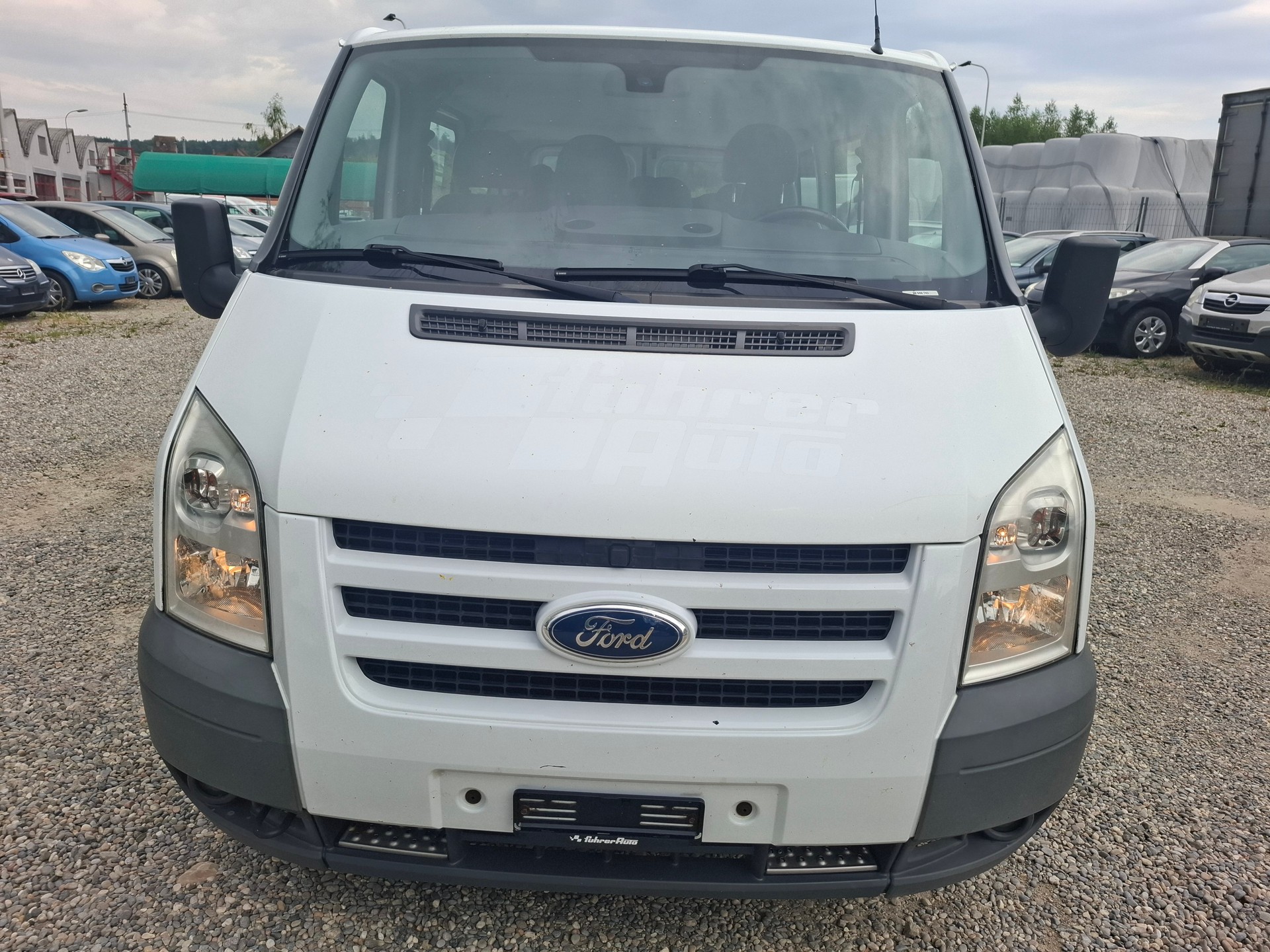 FORD Transit 2.2 TDCi 300 S Trend-image-2