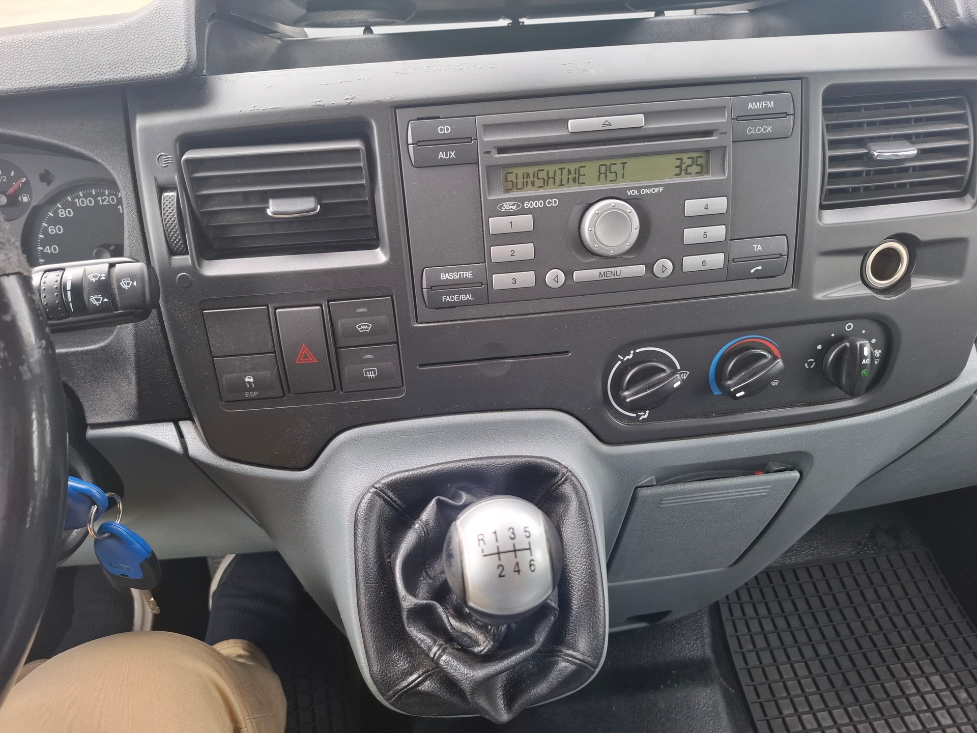 FORD Transit 2.2 TDCi 300 S Trend-image-12