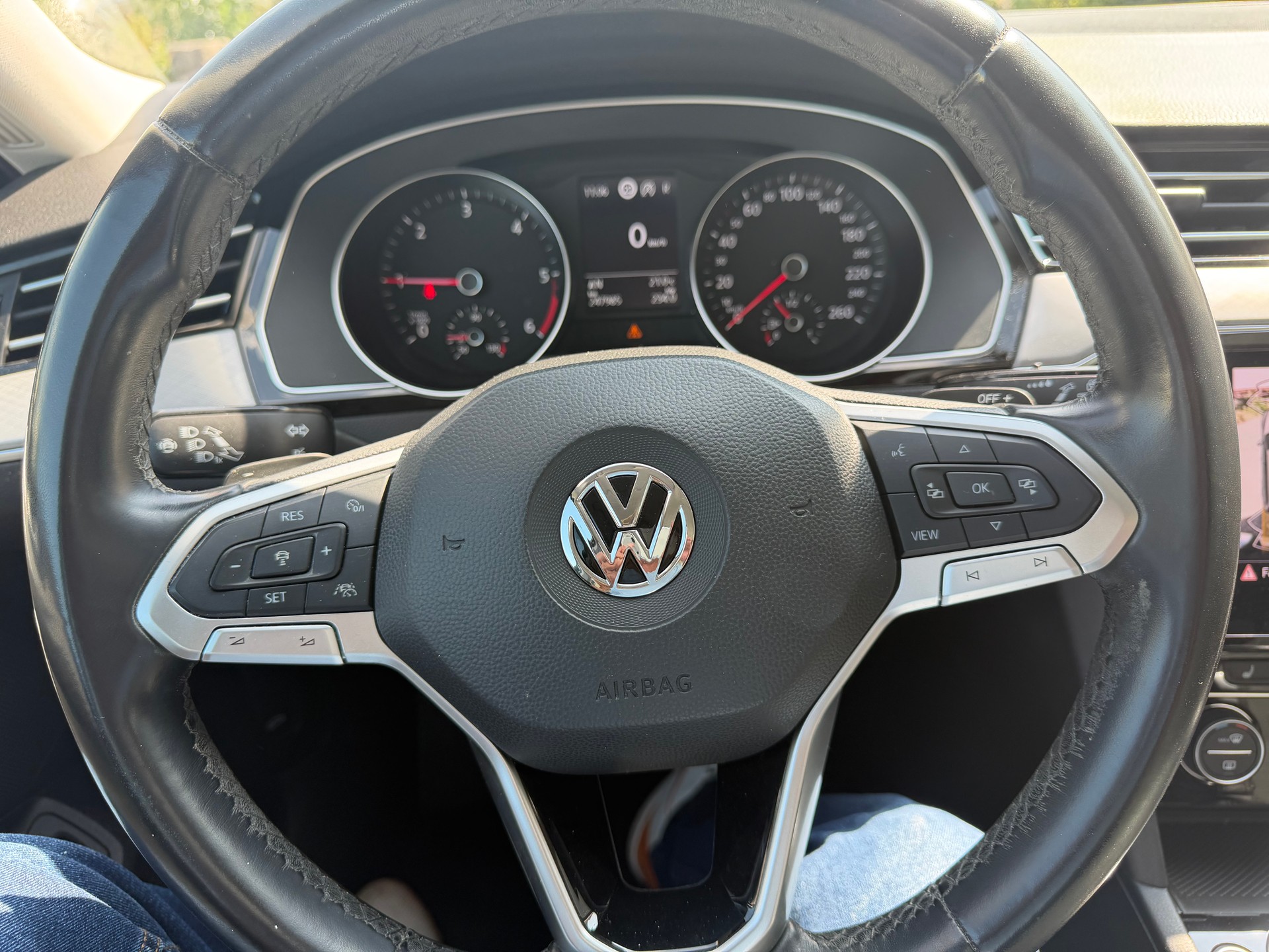 VW Passat 2.0 TDI BMT Business DSG-image-7