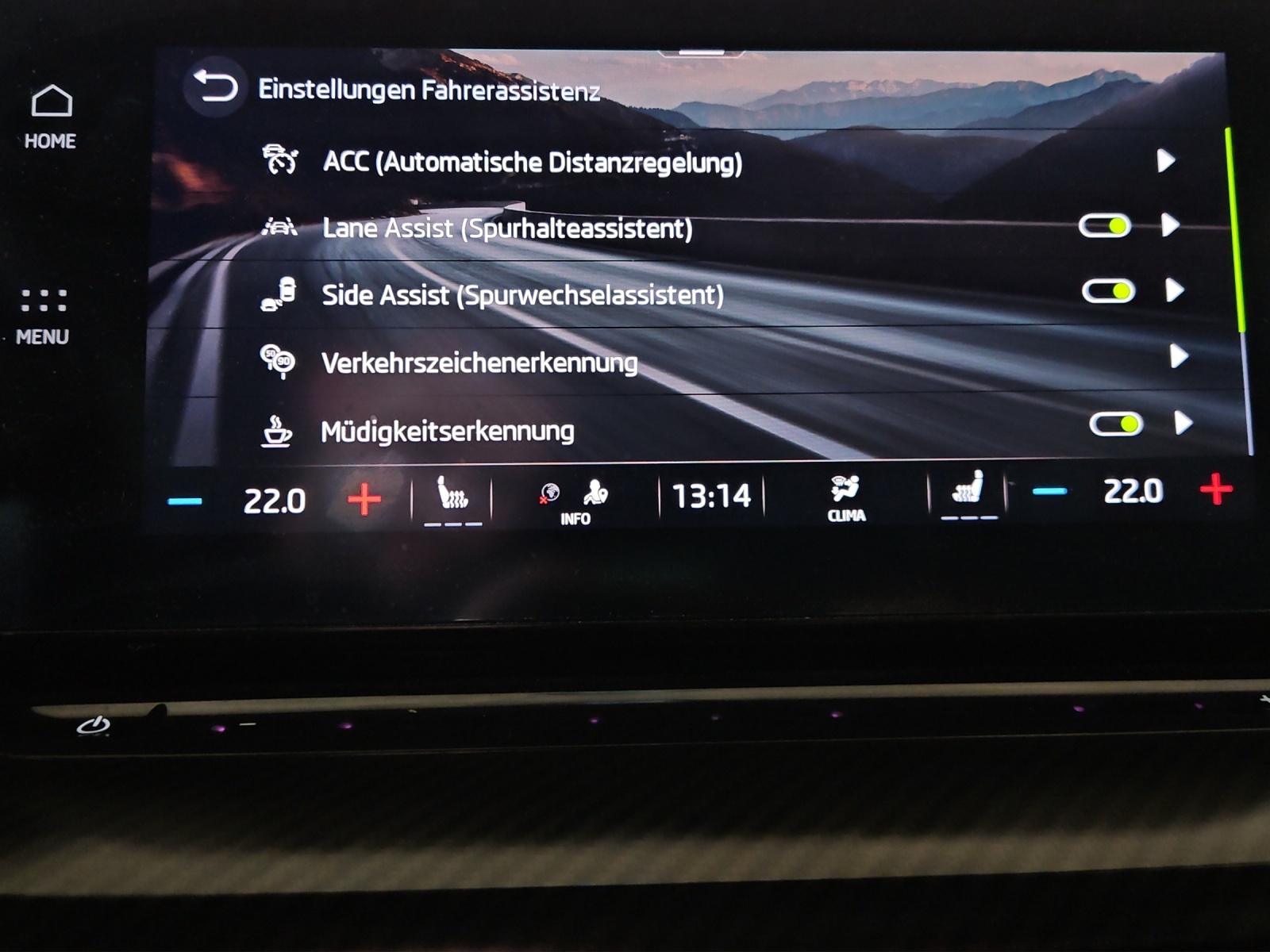 SKODA Octavia Combi 2.0 TDI DSG RS 4x4-image-17