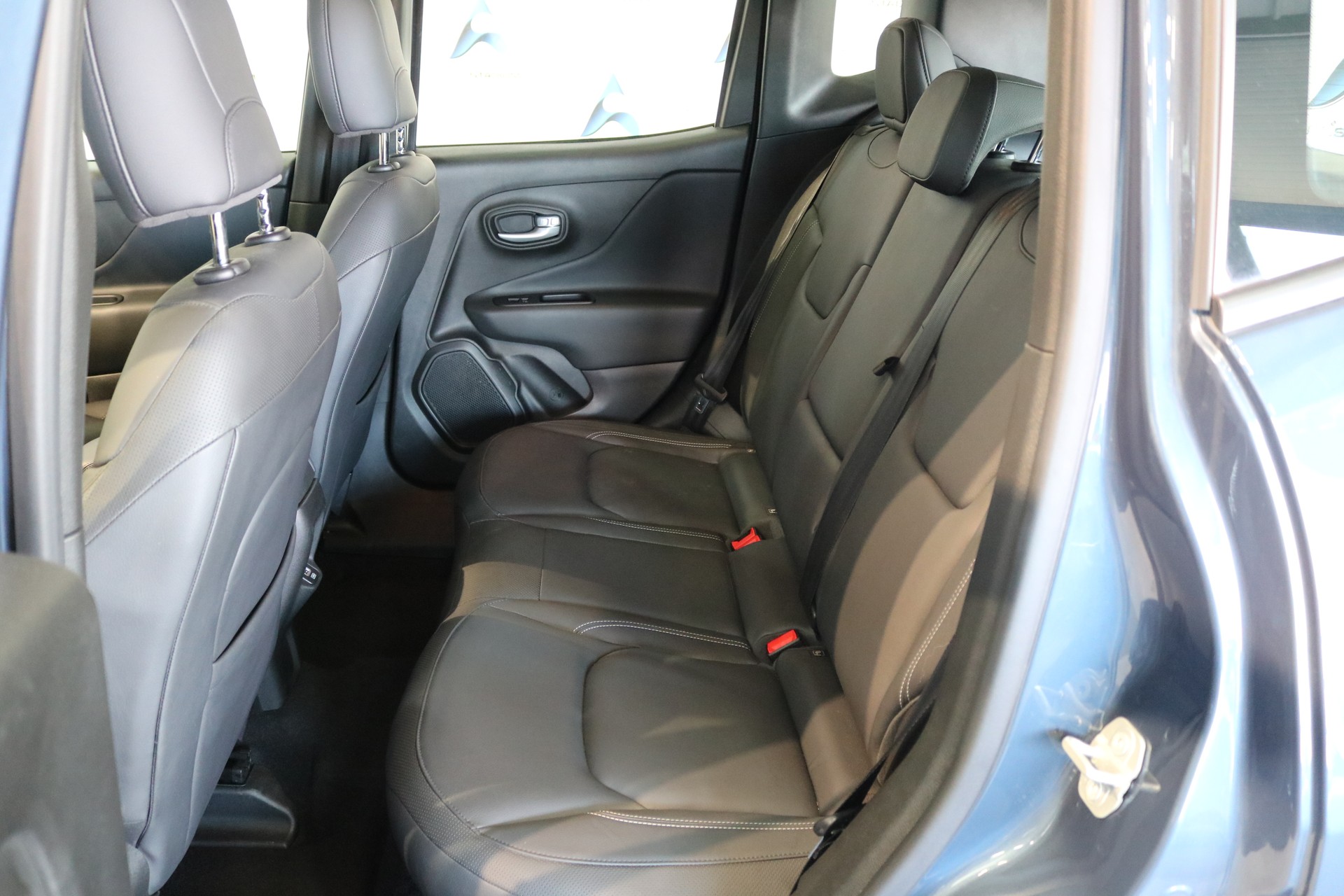 JEEP Renegade 1.5 MHEV Summit Sky-image-4