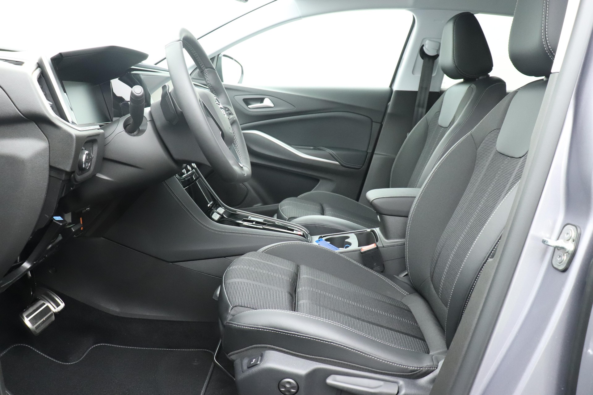 OPEL Grandland 1.2 T GS Blitz-image-2