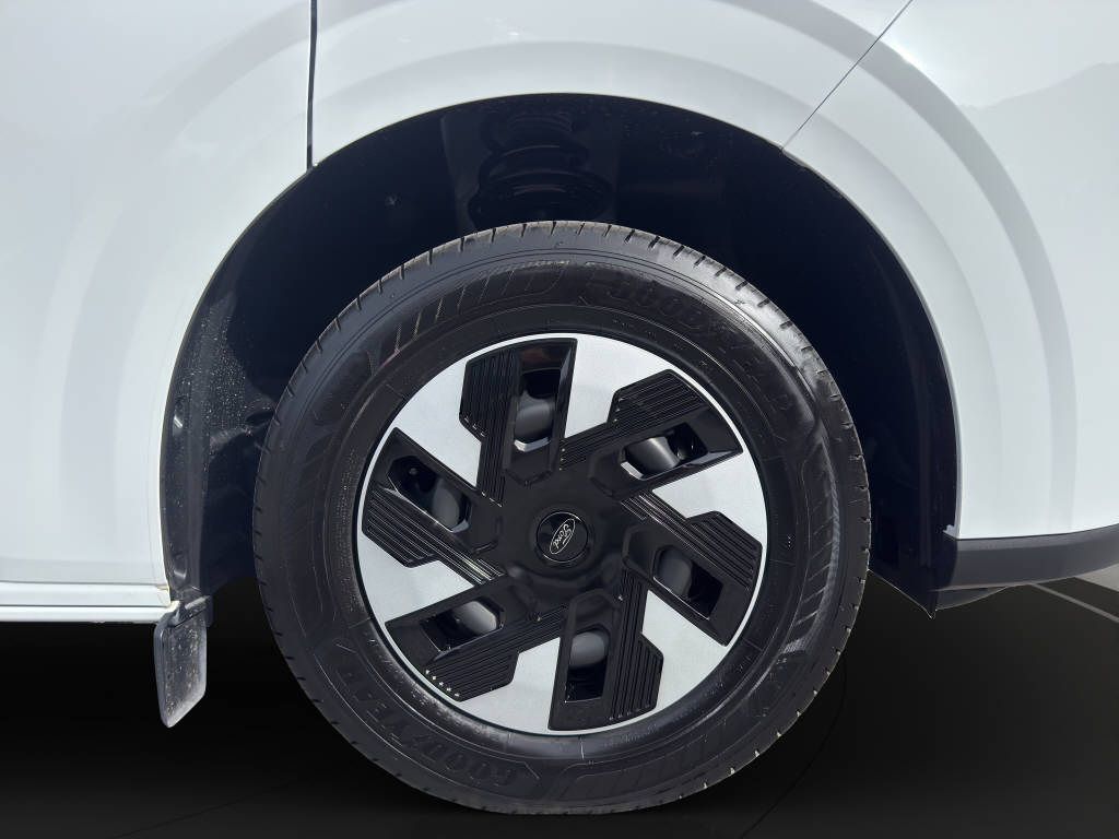 FORD E-Transit C Van 320 L1 Trend 218 PS-image-7