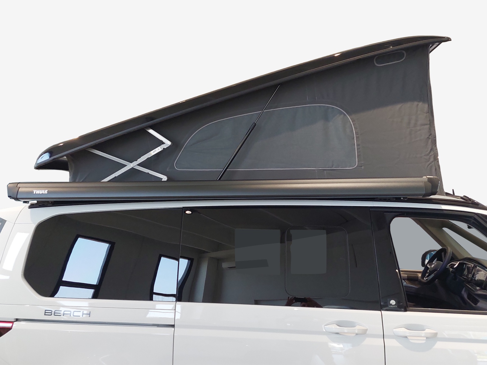 VW California 2.0 TDI Beach Tour-image-12