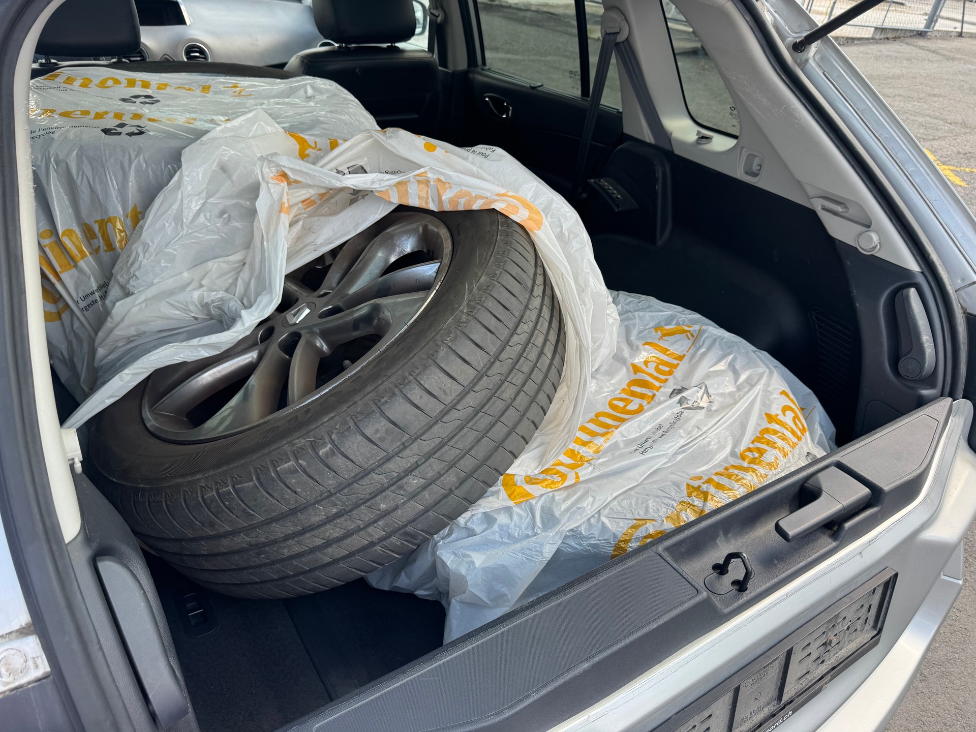 RENAULT Koleos 2.5 Dynamique 4x4-image-6