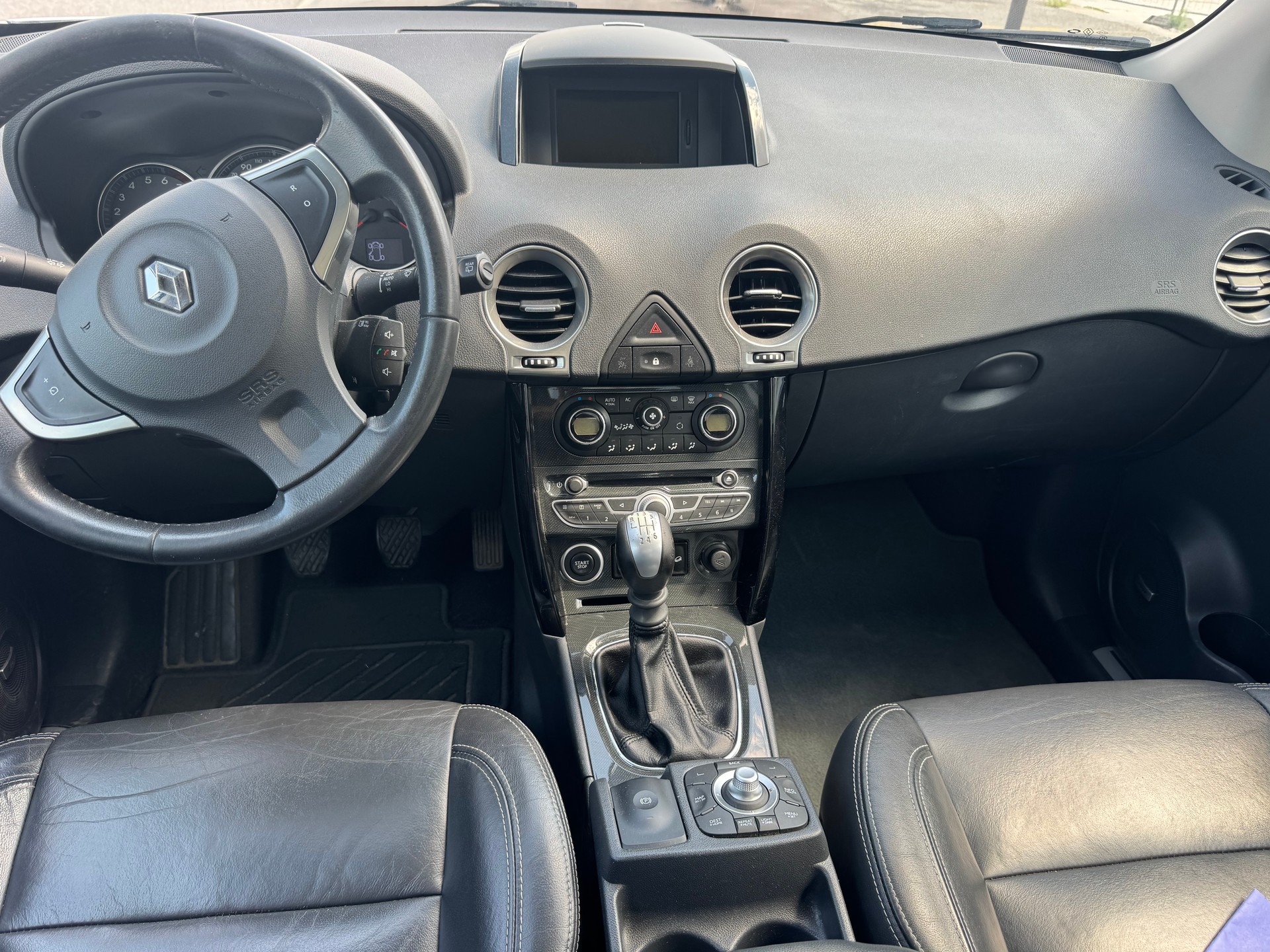 RENAULT Koleos 2.5 Dynamique 4x4-image-10