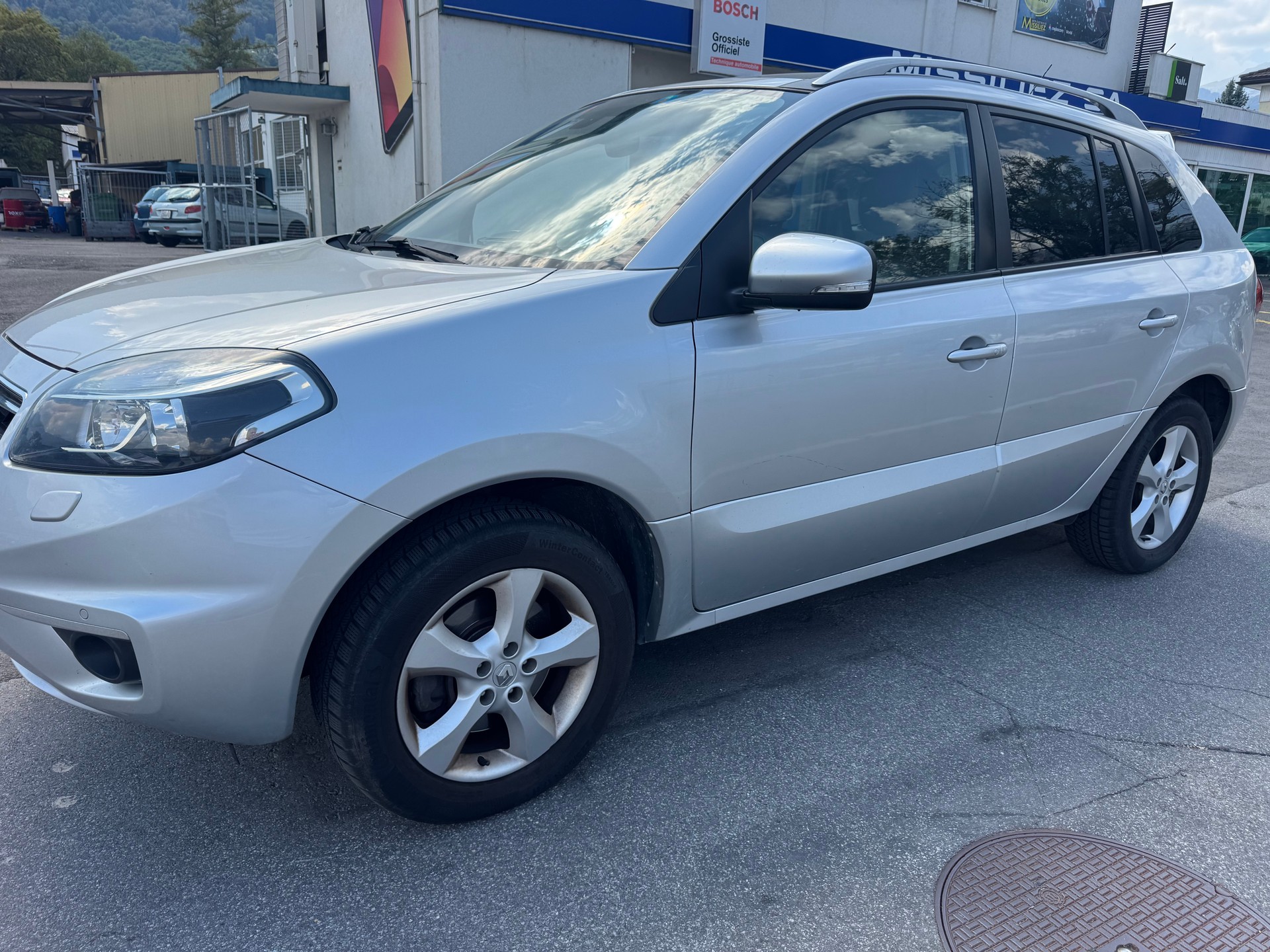 RENAULT Koleos 2.5 Dynamique 4x4-image-2
