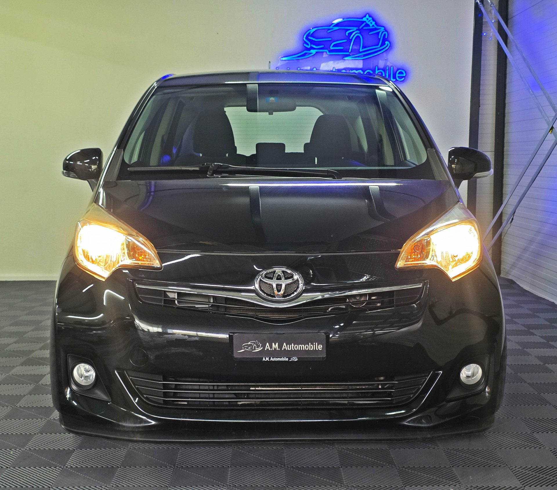 TOYOTA Verso-S 1.33 Linea Terra-image-1