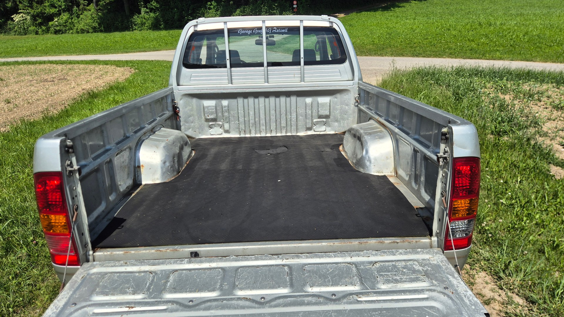 TOYOTA Hilux 4x4 ExtraCab LineaLuna-image-5