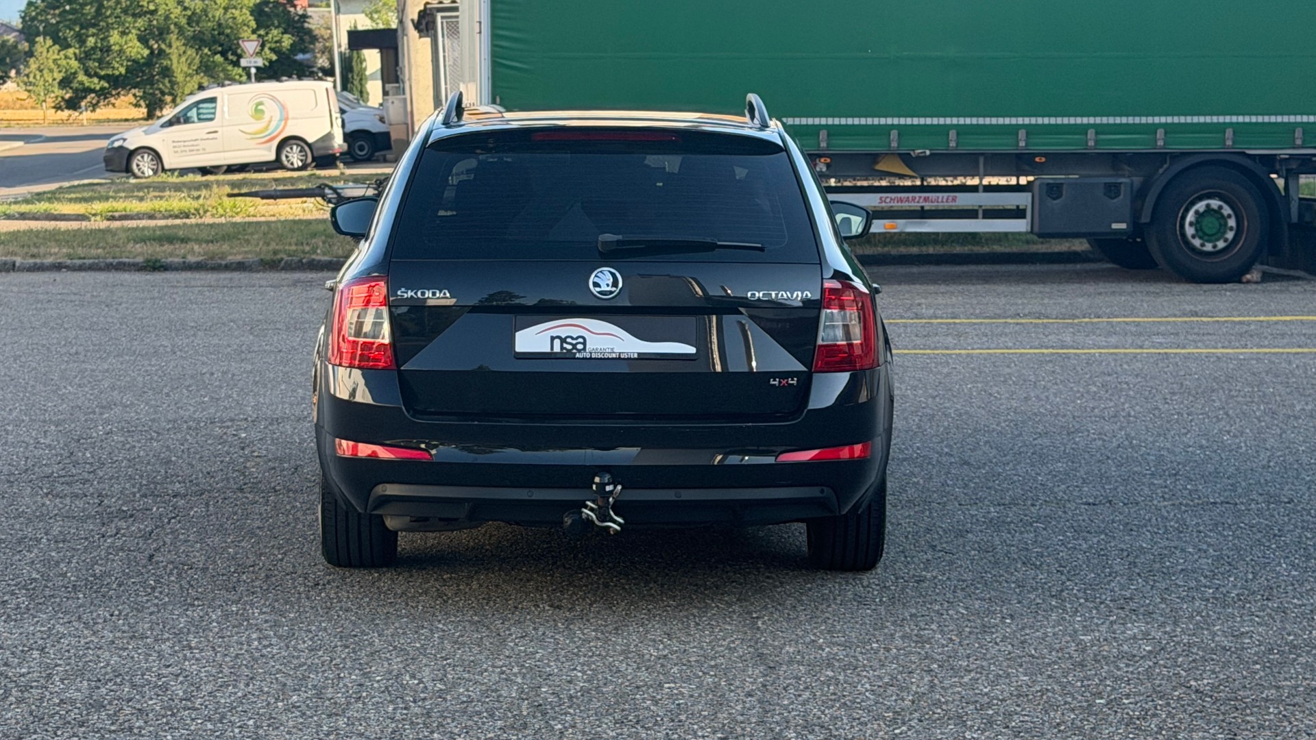 SKODA Octavia Combi 2.0 TDI Fresh 4x4-image-4