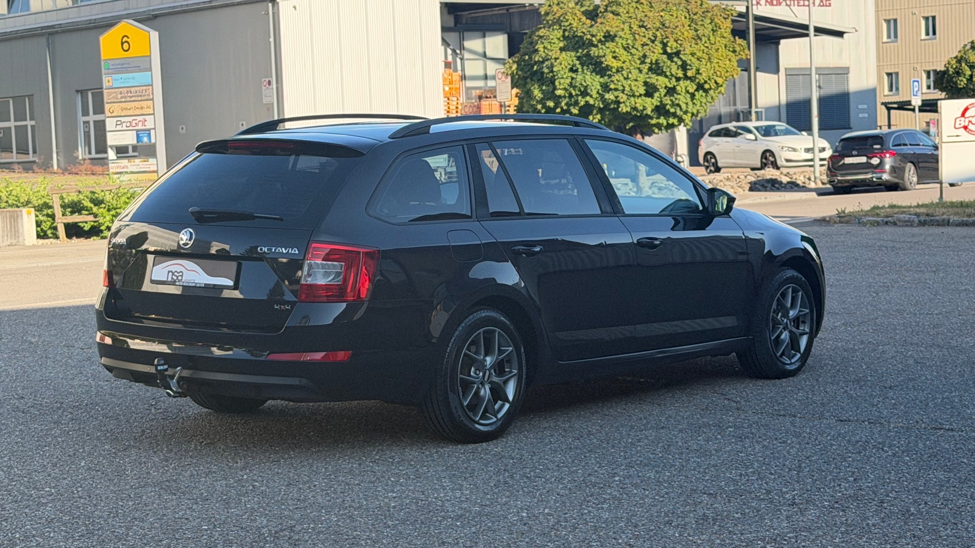 SKODA Octavia Combi 2.0 TDI Fresh 4x4-image-3