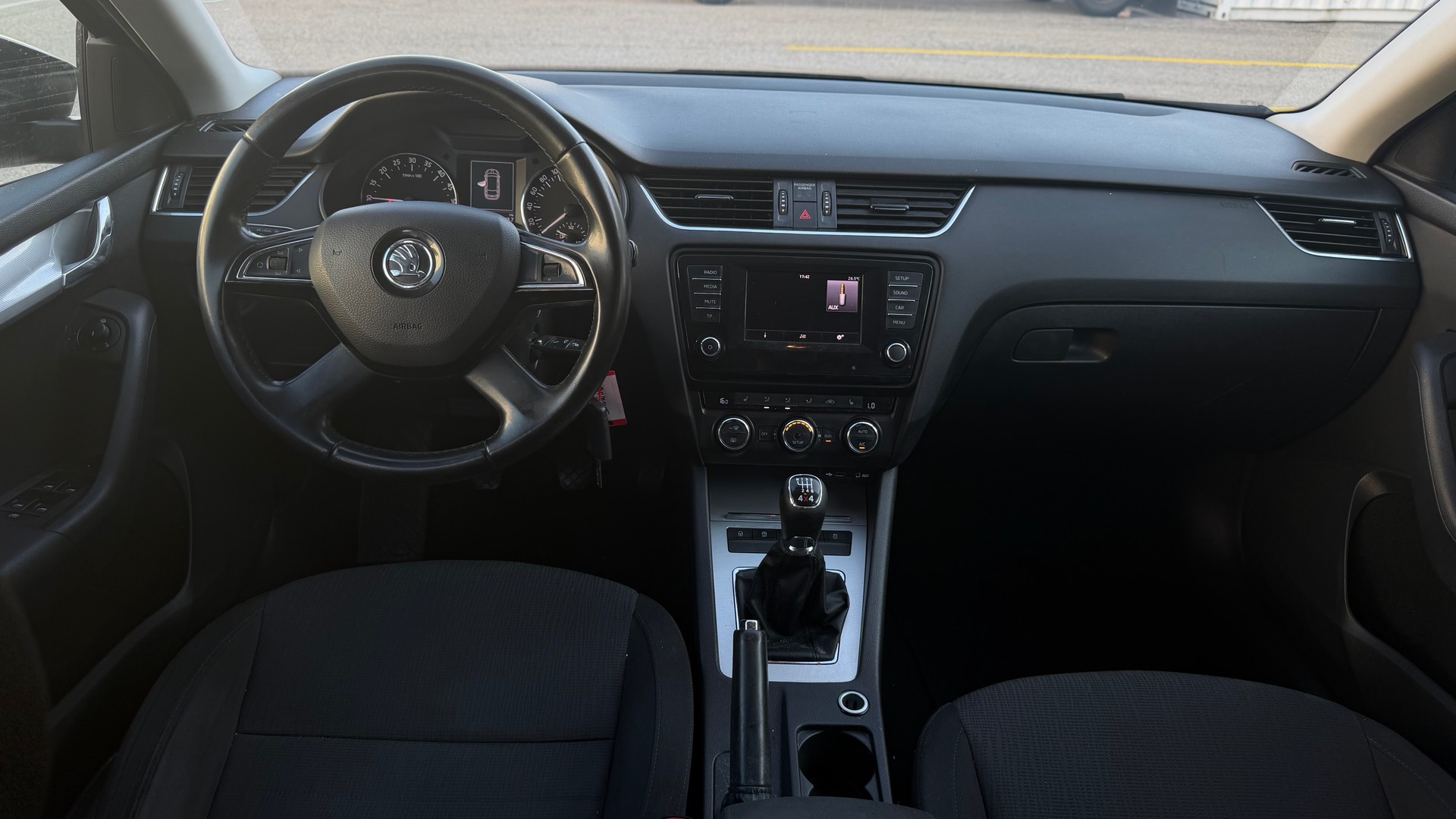 SKODA Octavia Combi 2.0 TDI Fresh 4x4-image-7
