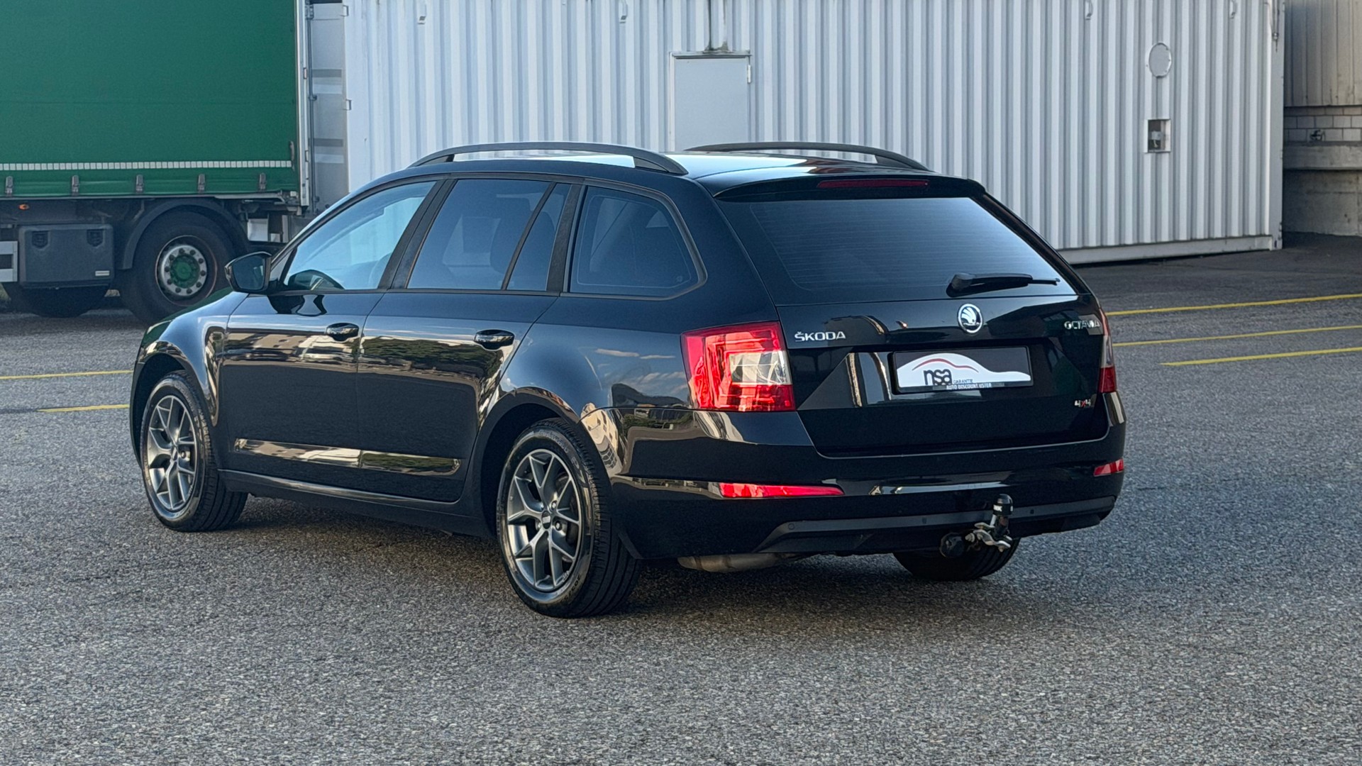 SKODA Octavia Combi 2.0 TDI Fresh 4x4-image-5