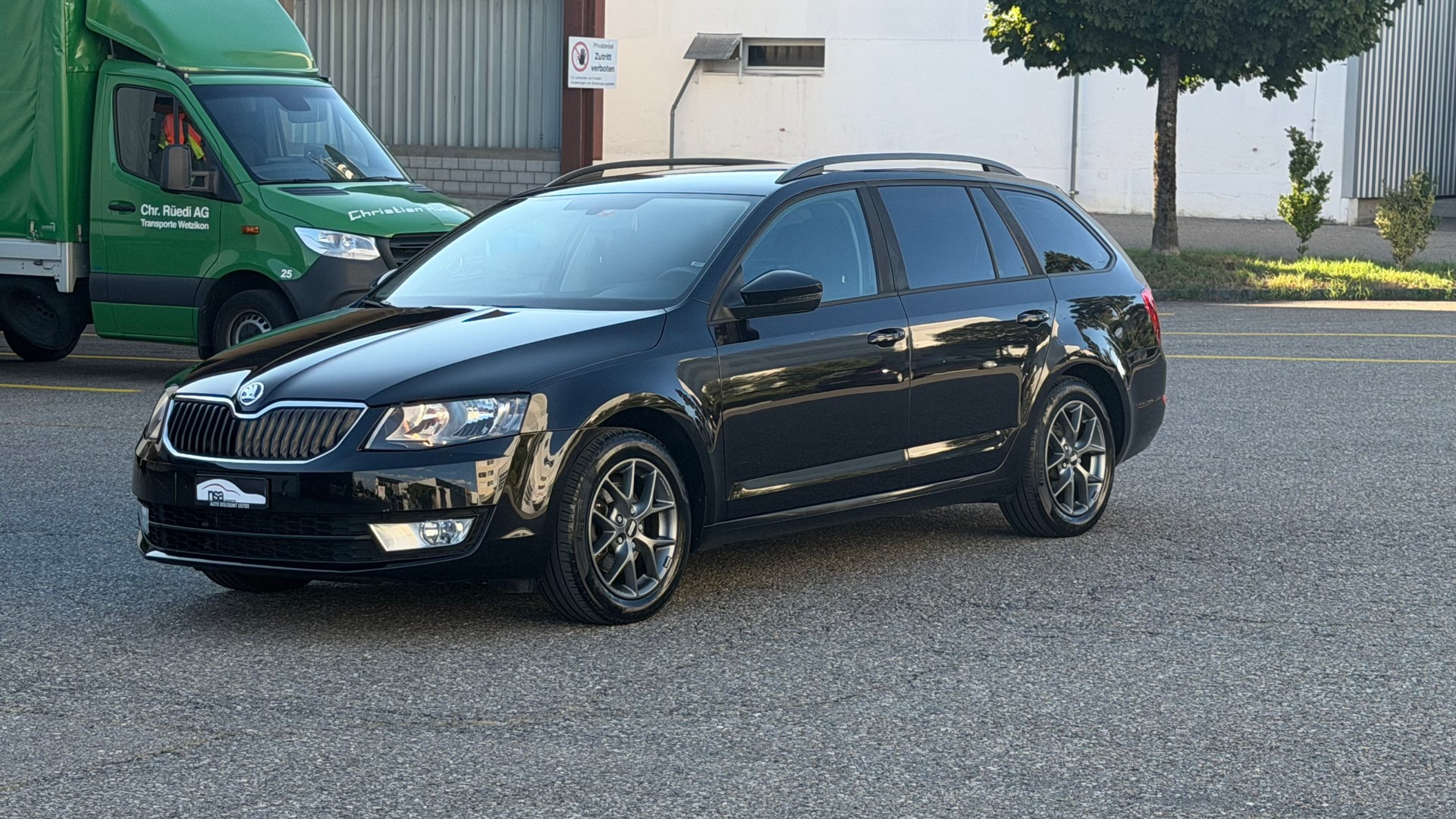 SKODA Octavia Combi 2.0 TDI Fresh 4x4-image-1