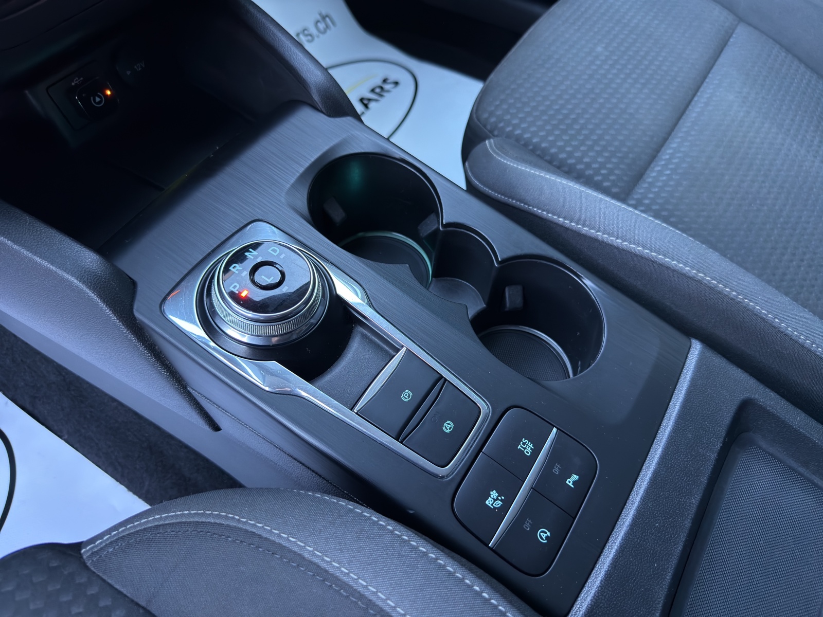 FORD Focus 1.5 TDCi Cool Connect Automatic-image-15