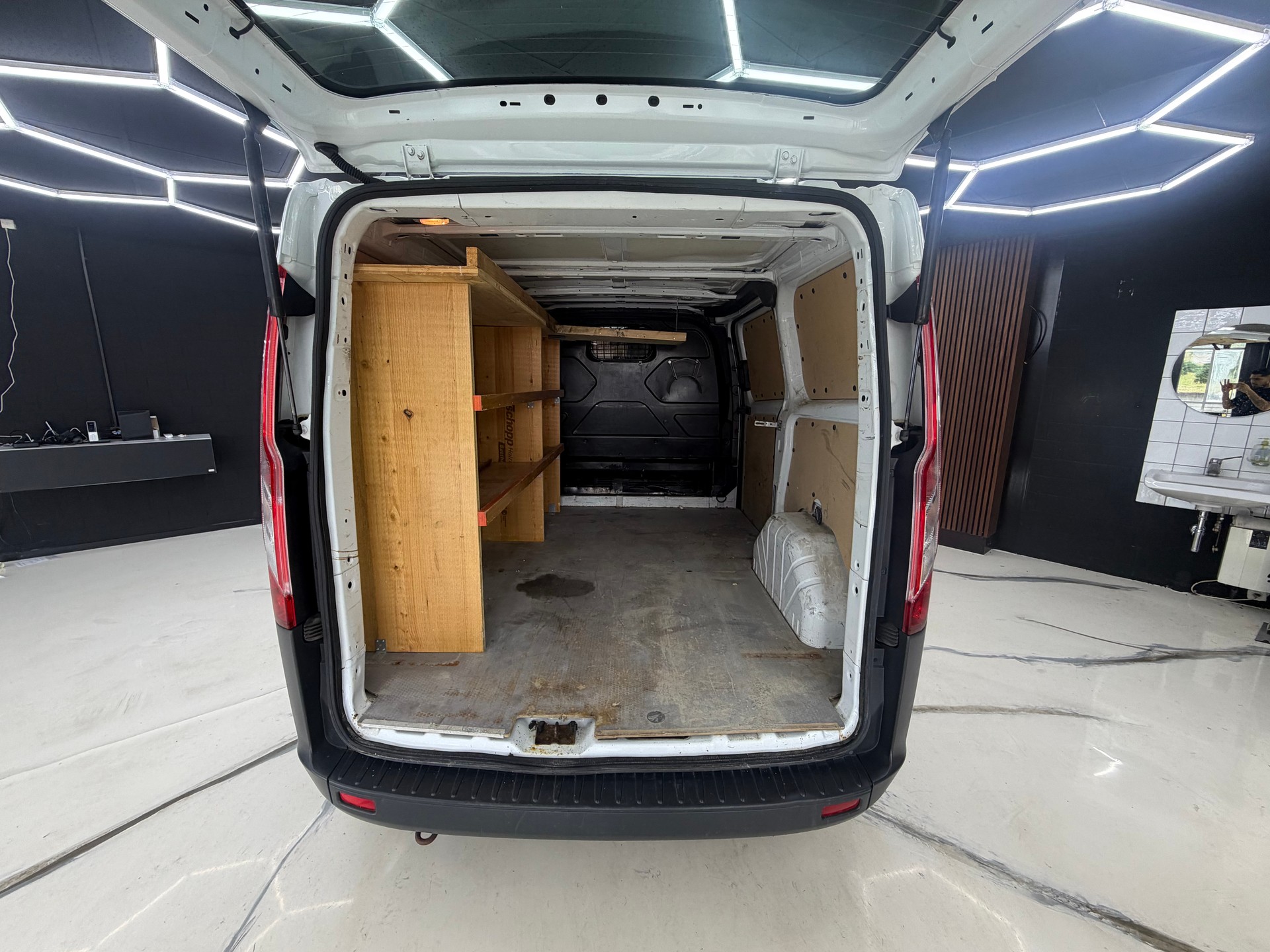 FORD Transit Custom Van 250 L1H1 Startup-image-9