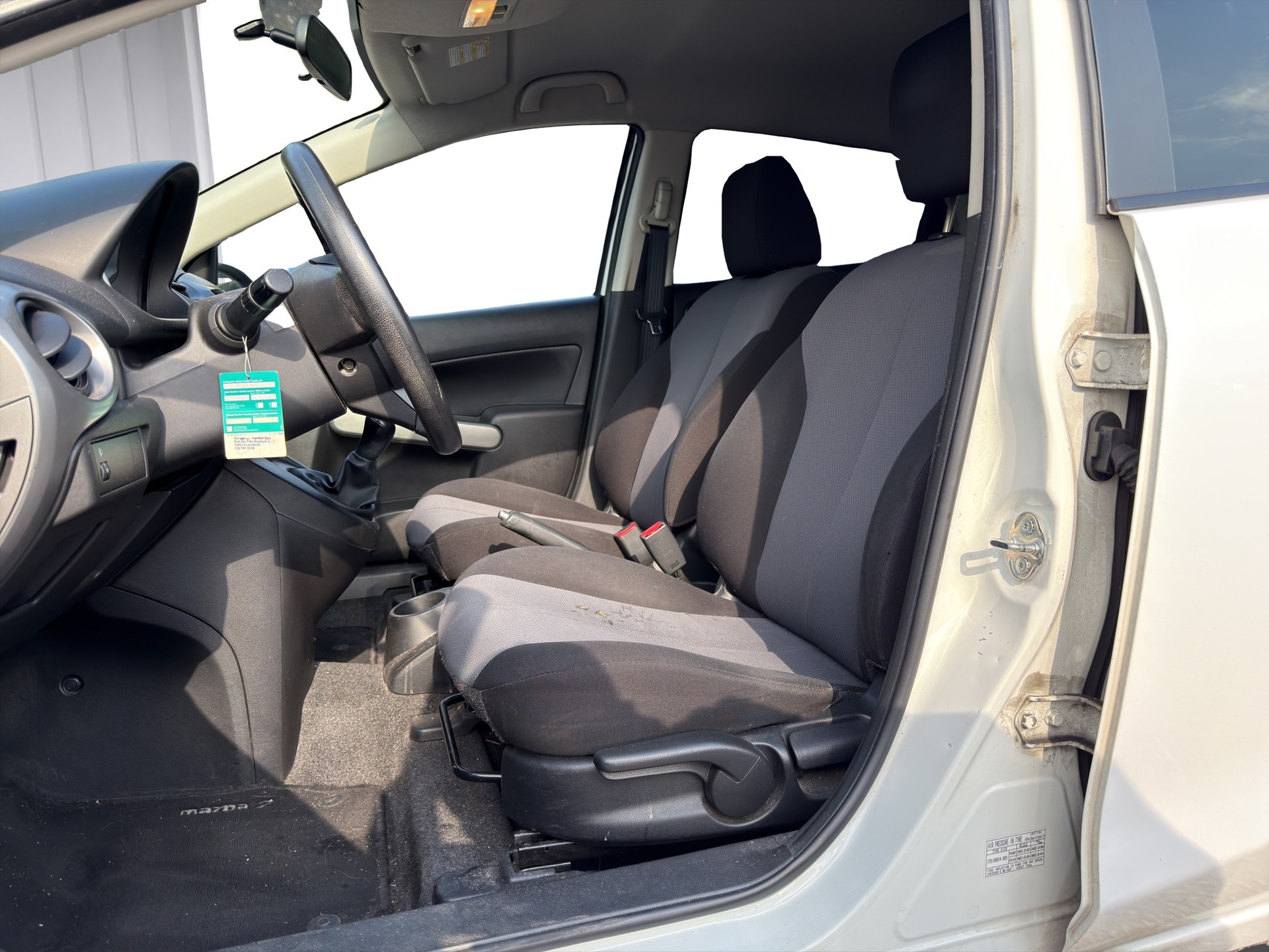 MAZDA 2 1.3i 16V Exclusive-image-8