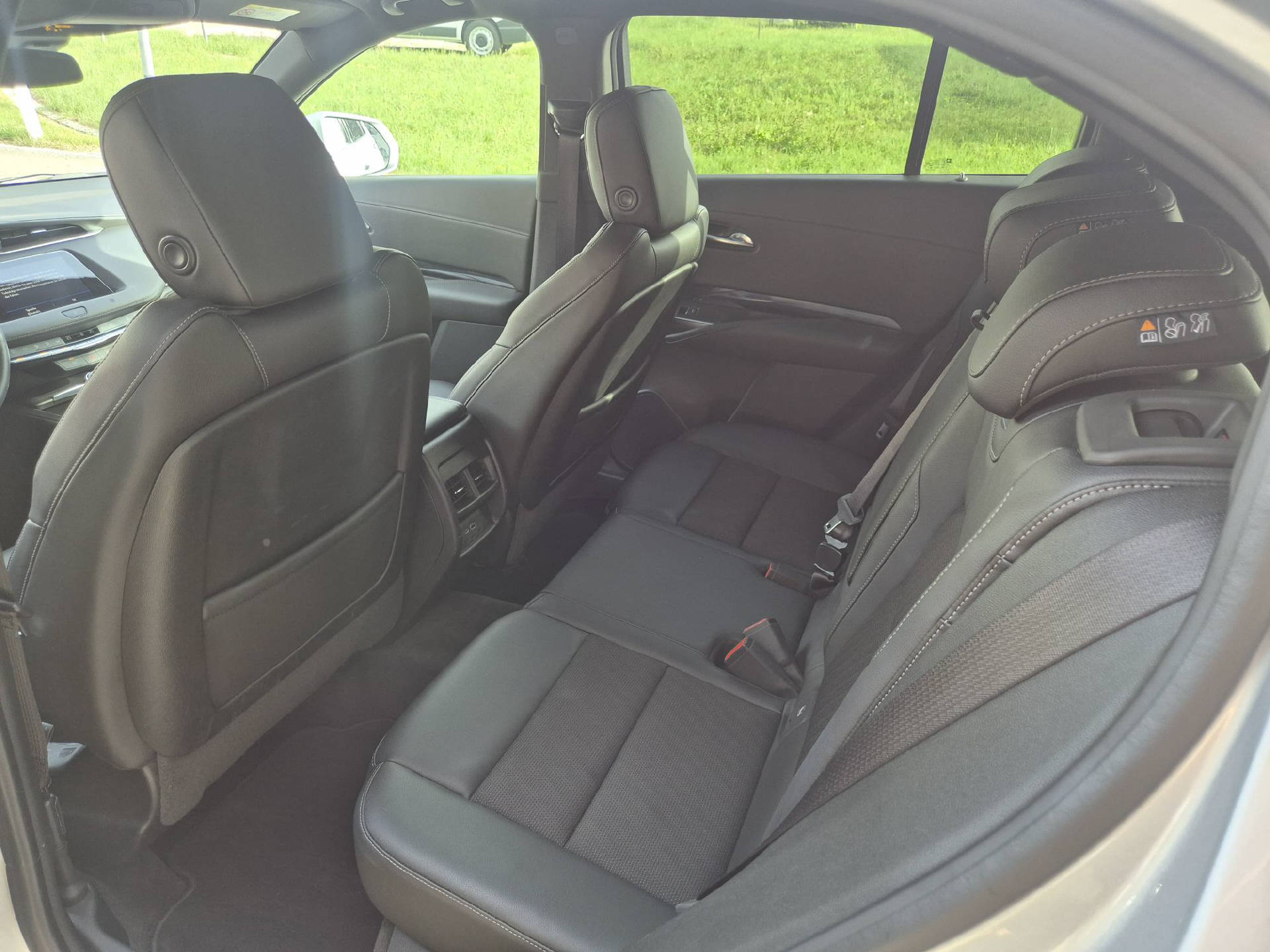 CADILLAC XT4 2.0 TD 174 PS Luxury-image-11