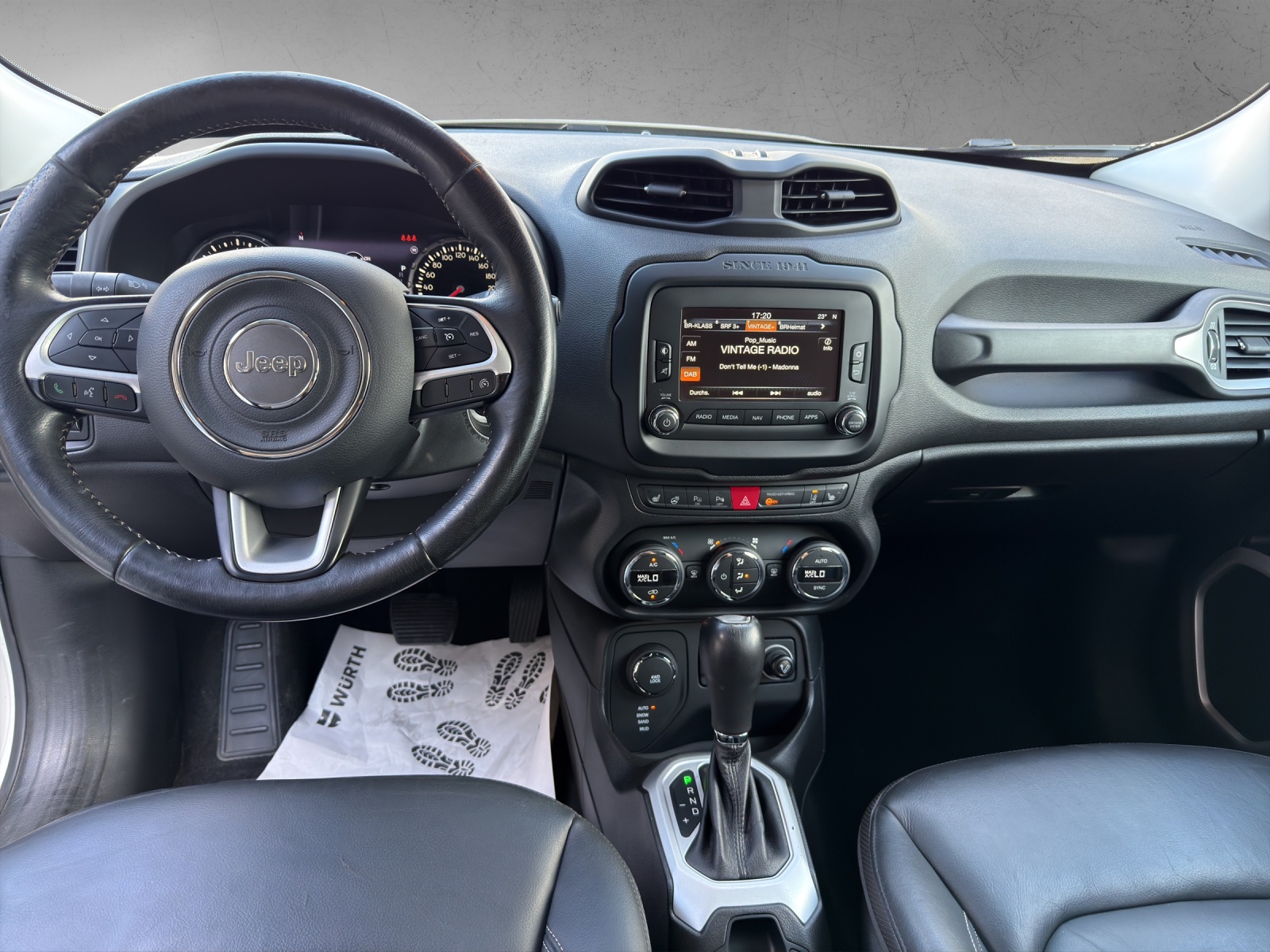 JEEP Renegade 1.4 Turbo Limited AWD-image-11