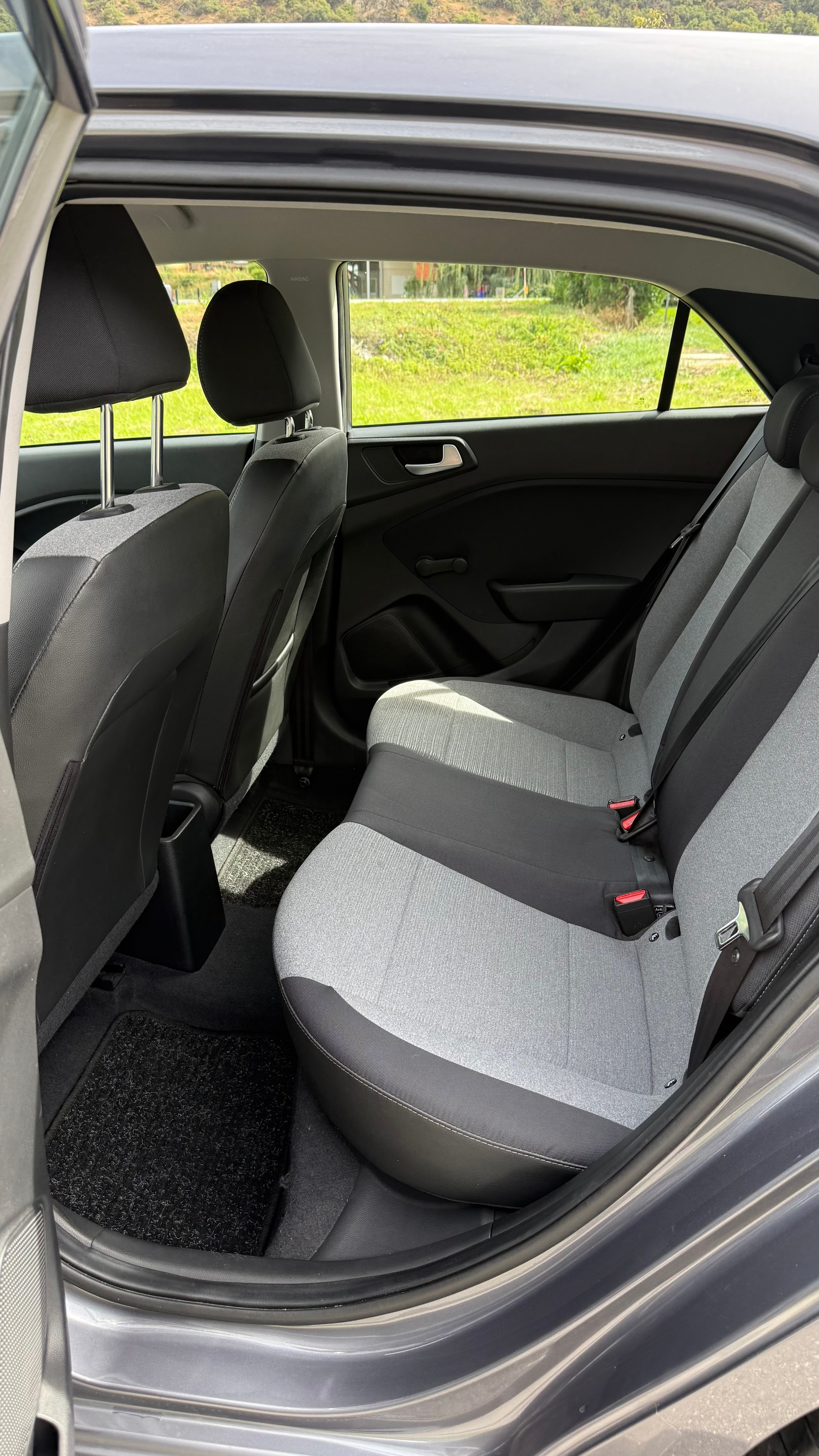 HYUNDAI i20 1.4 Style Automatic-image-8