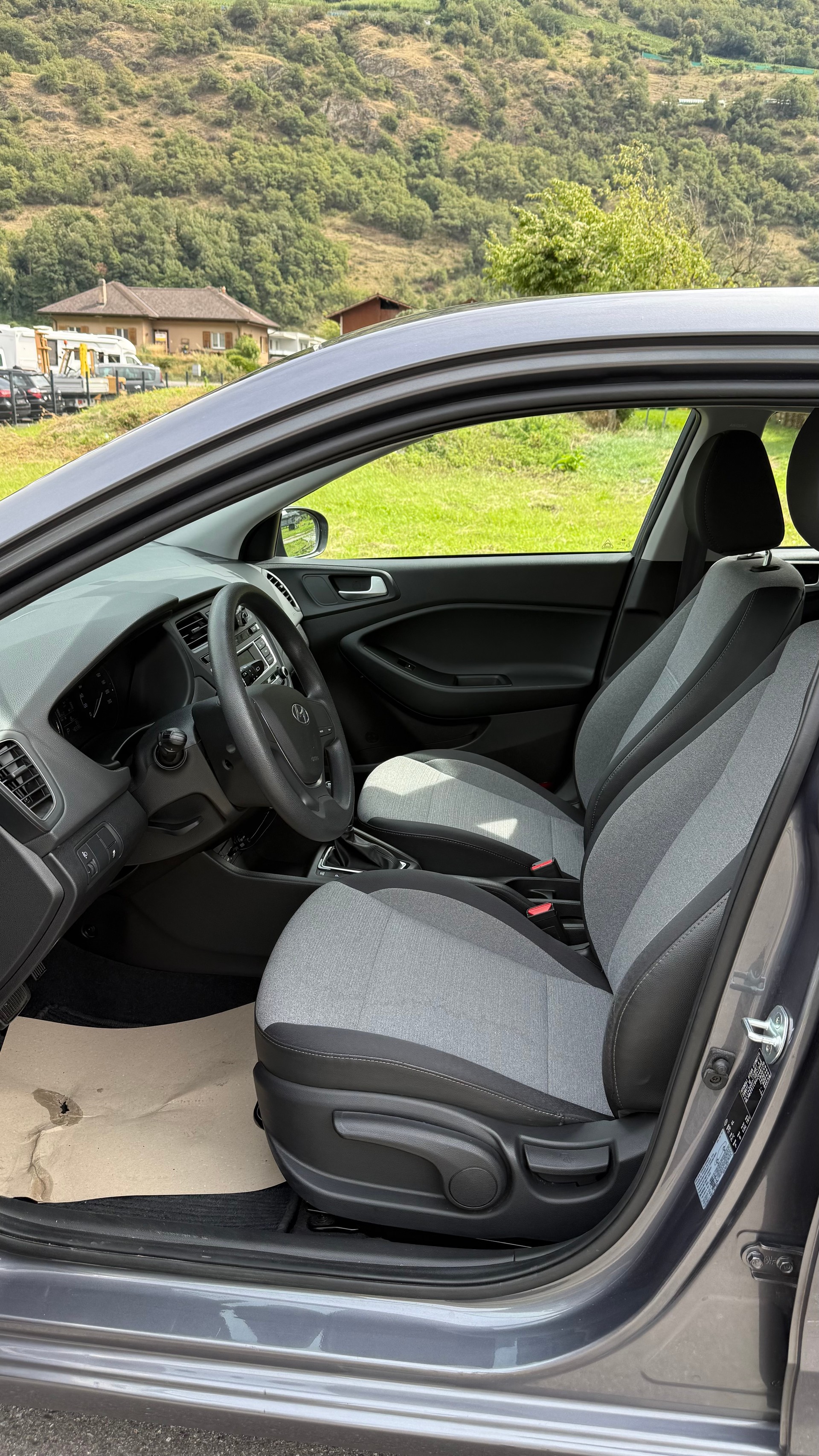 HYUNDAI i20 1.4 Style Automatic-image-7