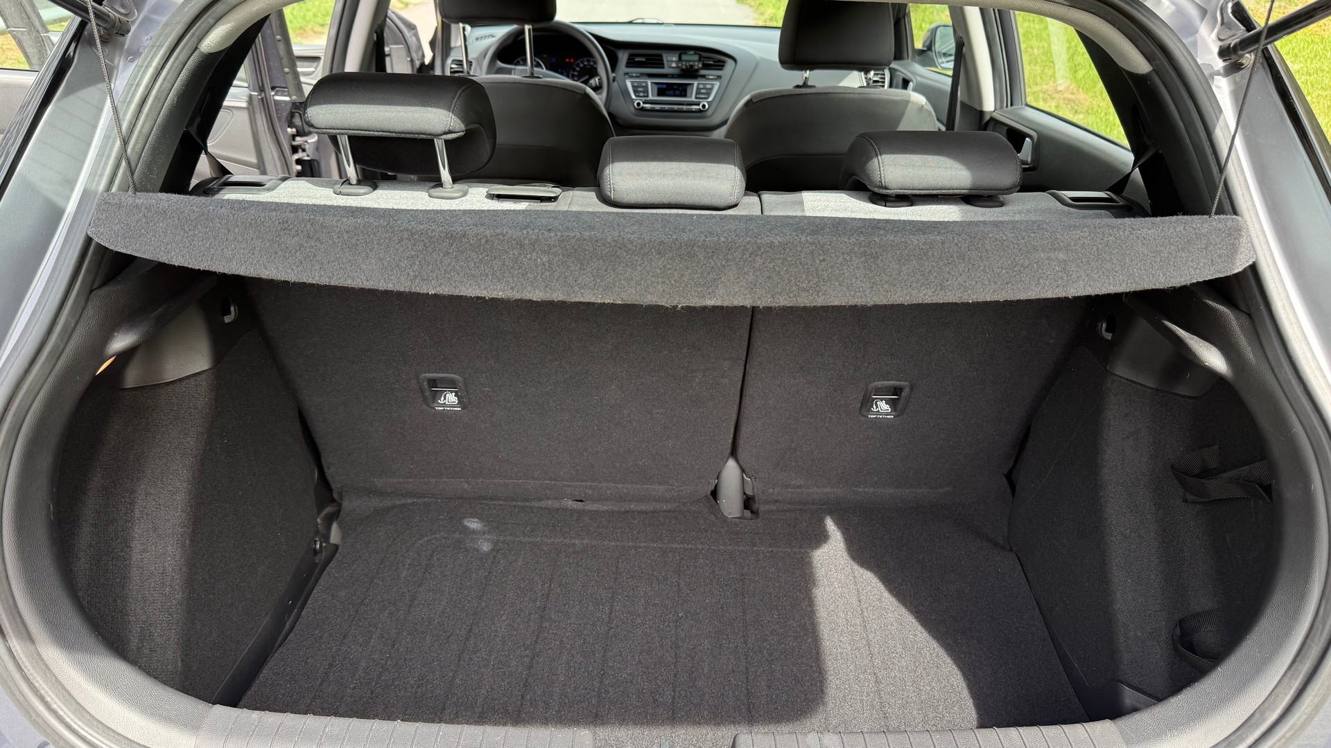 HYUNDAI i20 1.4 Style Automatic-image-9