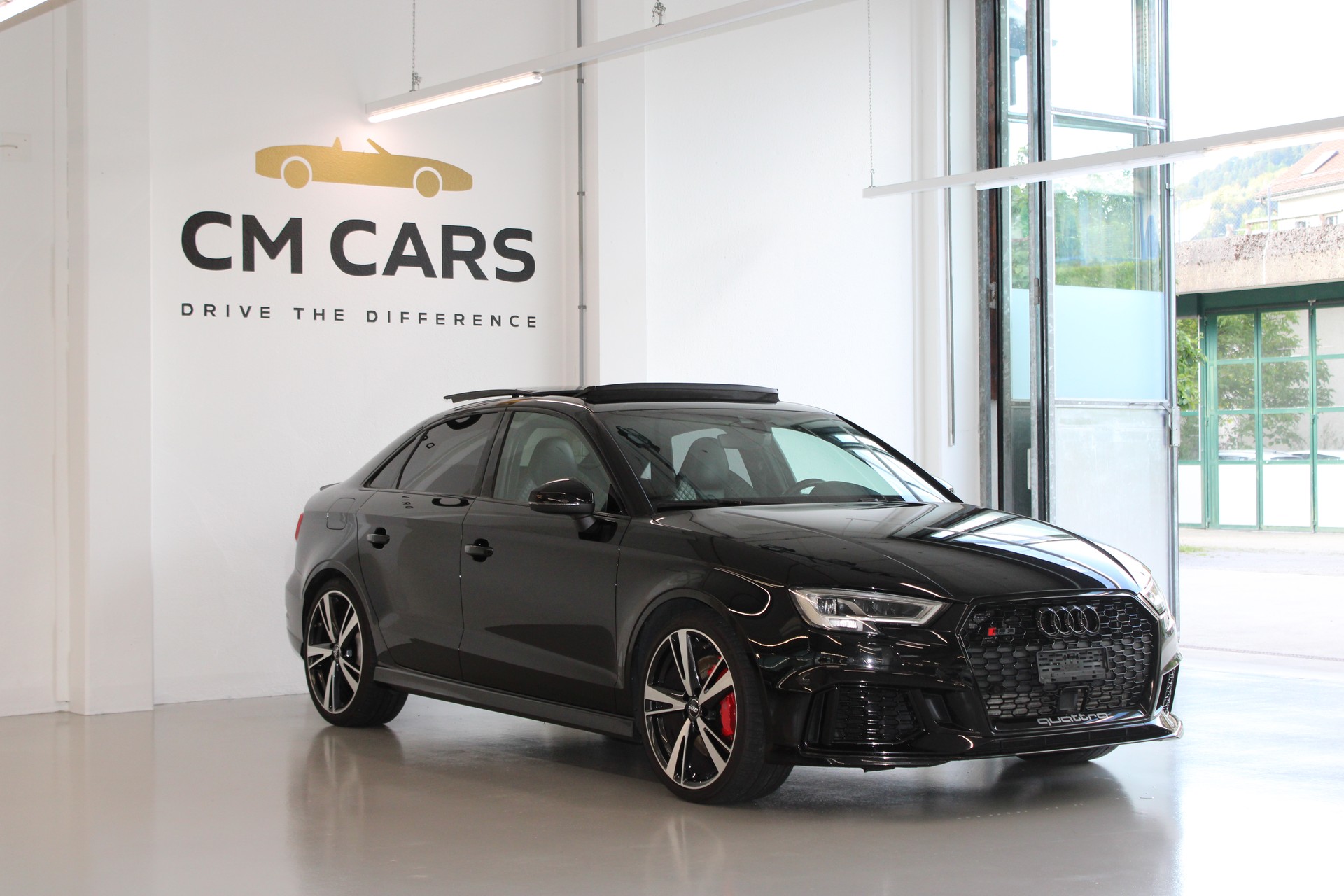 AUDI RS3 Limousine 2.5 TSI quattro S-tronic-showroom-element-2