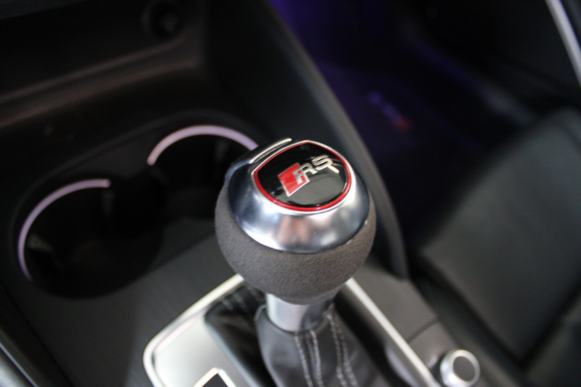 AUDI RS3 Limousine 2.5 TSI quattro S-tronic-image-18