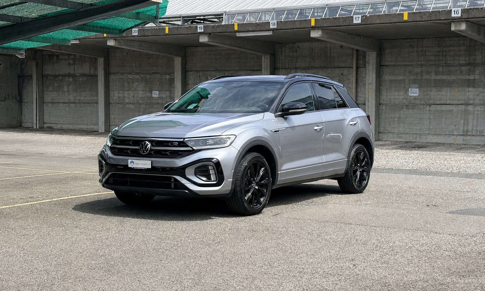 VW T-Roc 2.0 TSI R-Line DSG 4Motion-image-12
