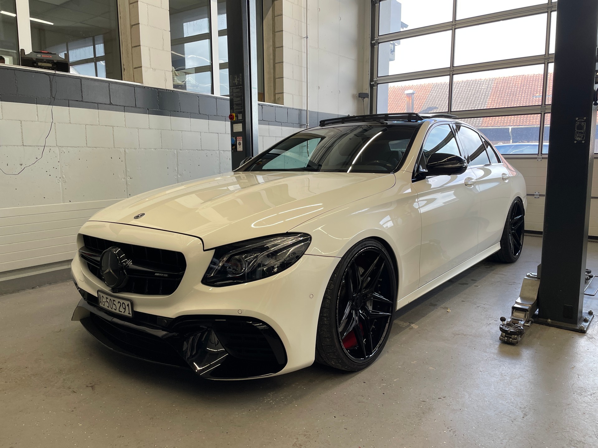 MERCEDES-BENZ E 43 AMG 4matic-image-5