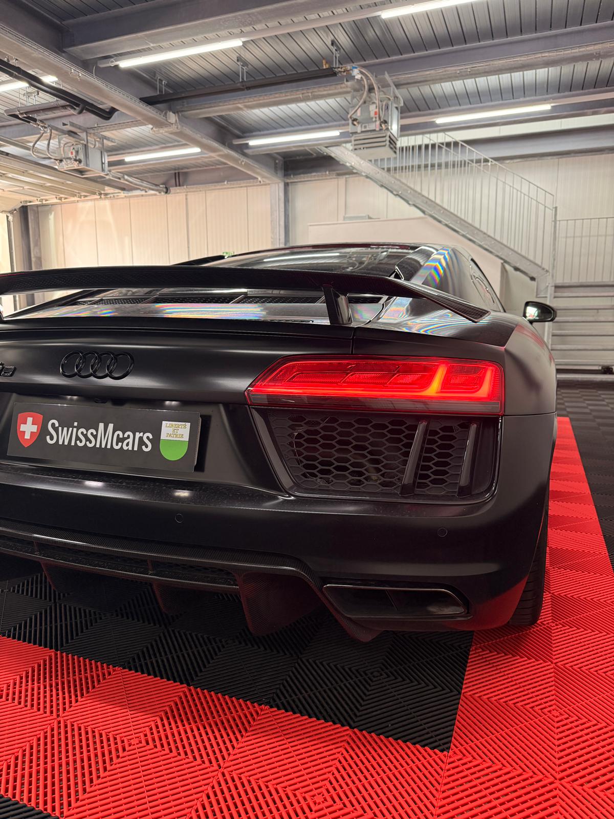 AUDI R8 Coupé 5.2 plus S-Tronic-image-13