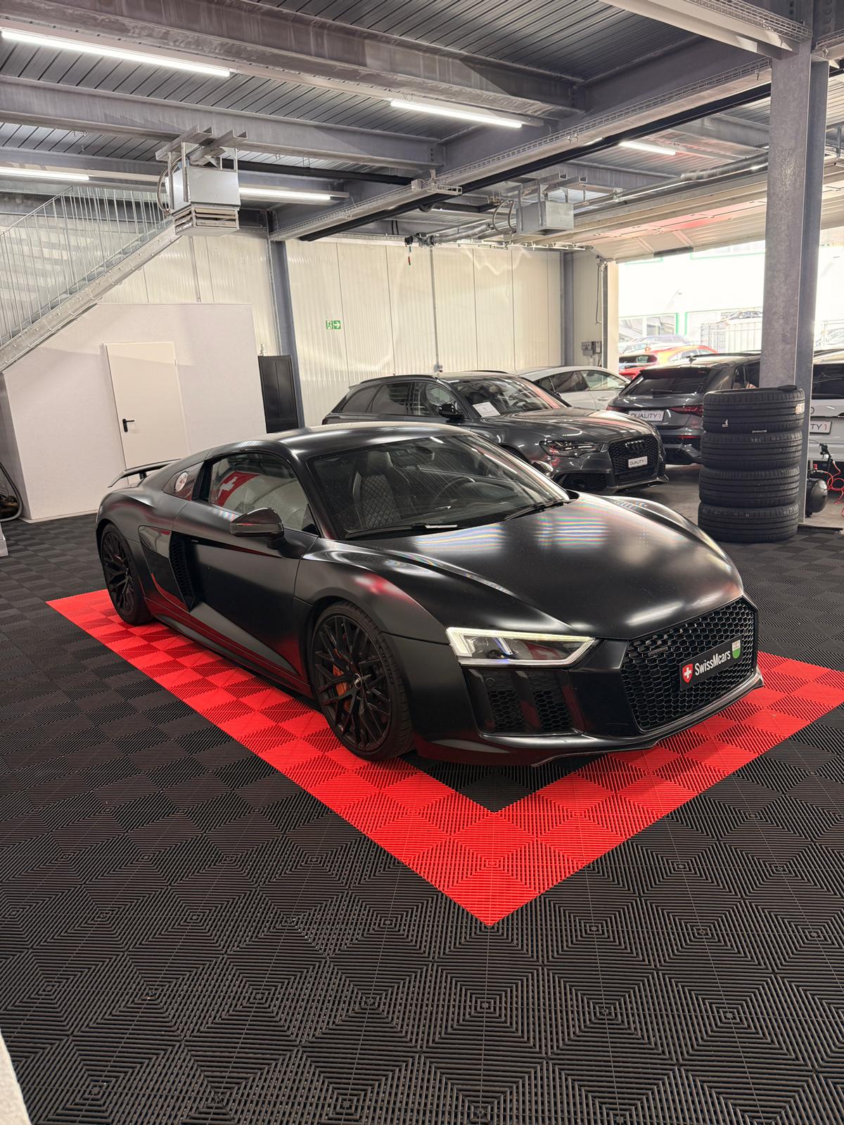 AUDI R8 Coupé 5.2 plus S-Tronic-image-4