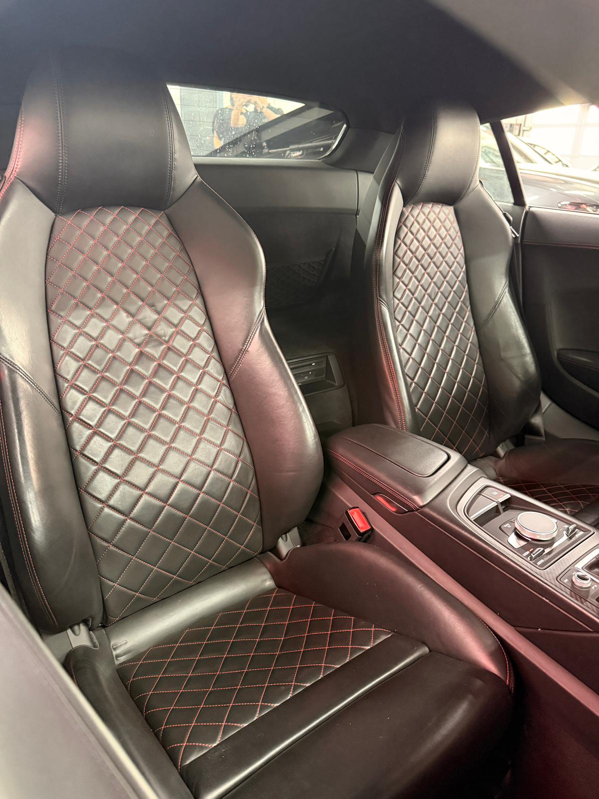 AUDI R8 Coupé 5.2 plus S-Tronic-image-22