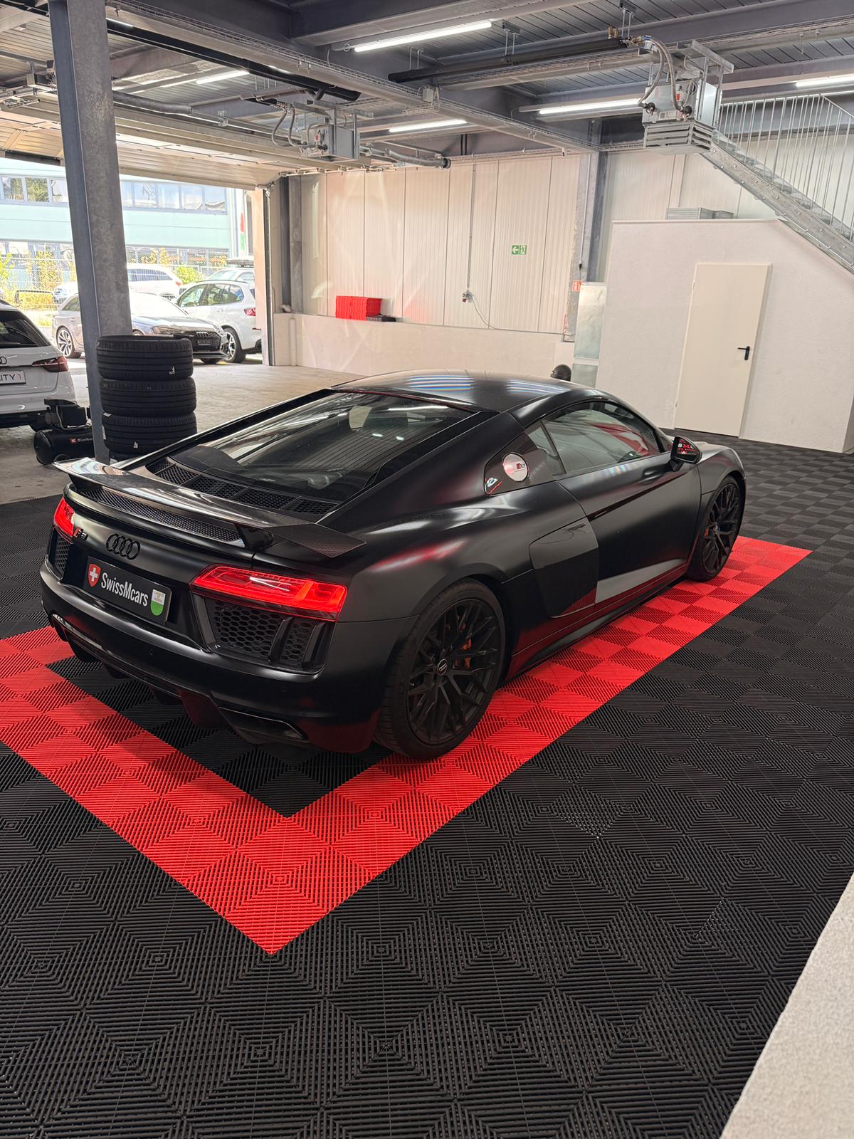 AUDI R8 Coupé 5.2 plus S-Tronic-image-11