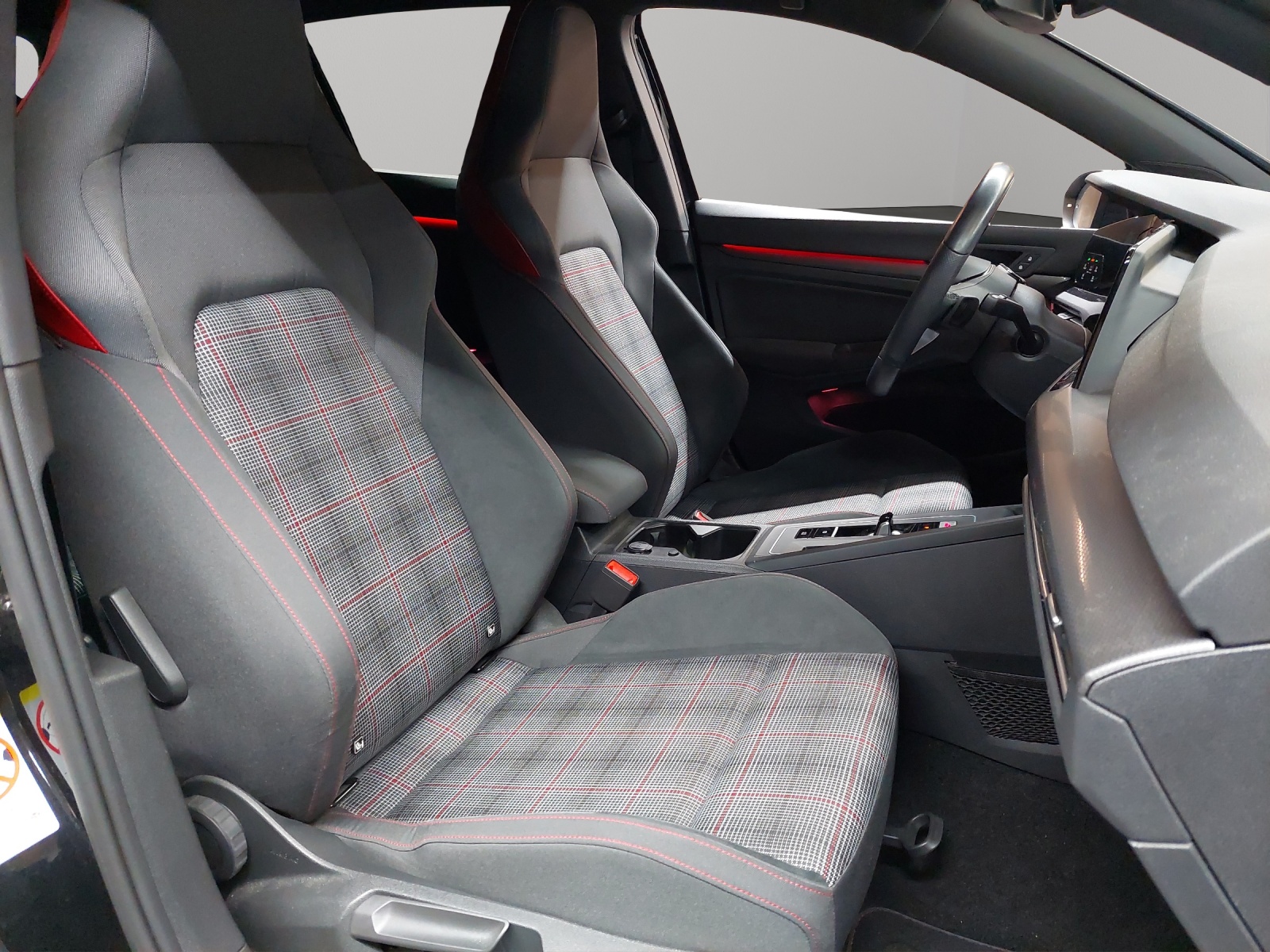 VW Golf 2.0 TSI GTI DSG-image-8