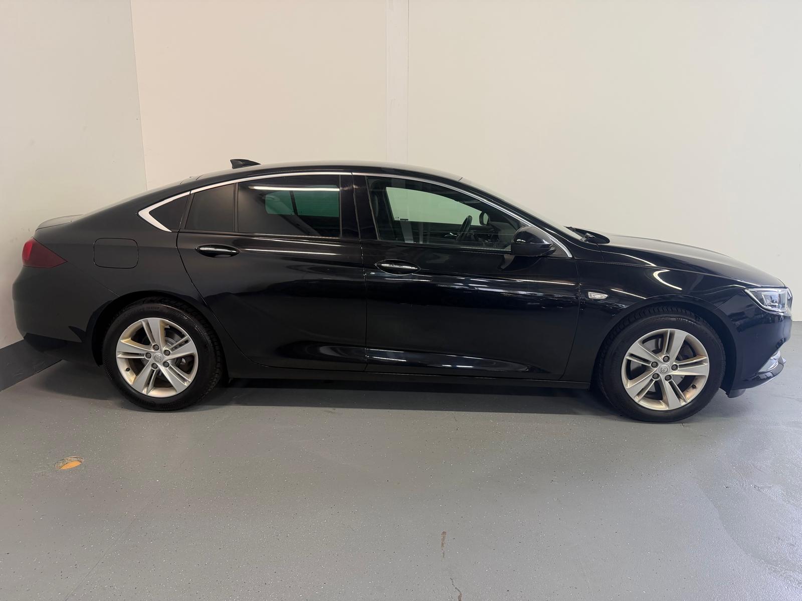 OPEL Insignia 1.6 CDTI Grand Sport Excellence Automatic-image-5