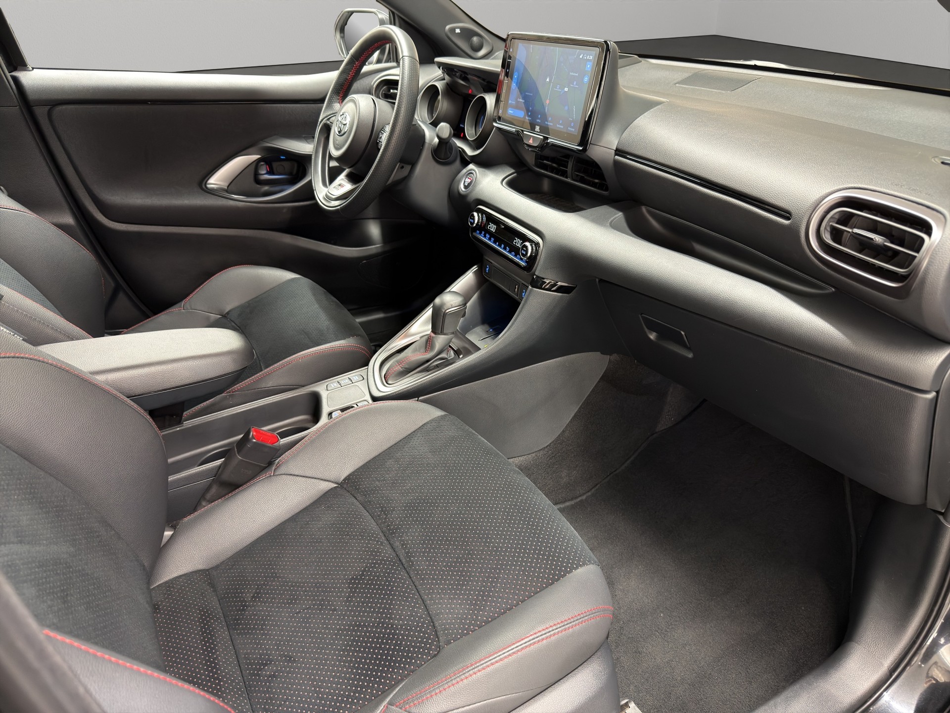 TOYOTA Yaris 1.5 VVT-i HSD GR Sport-image-11