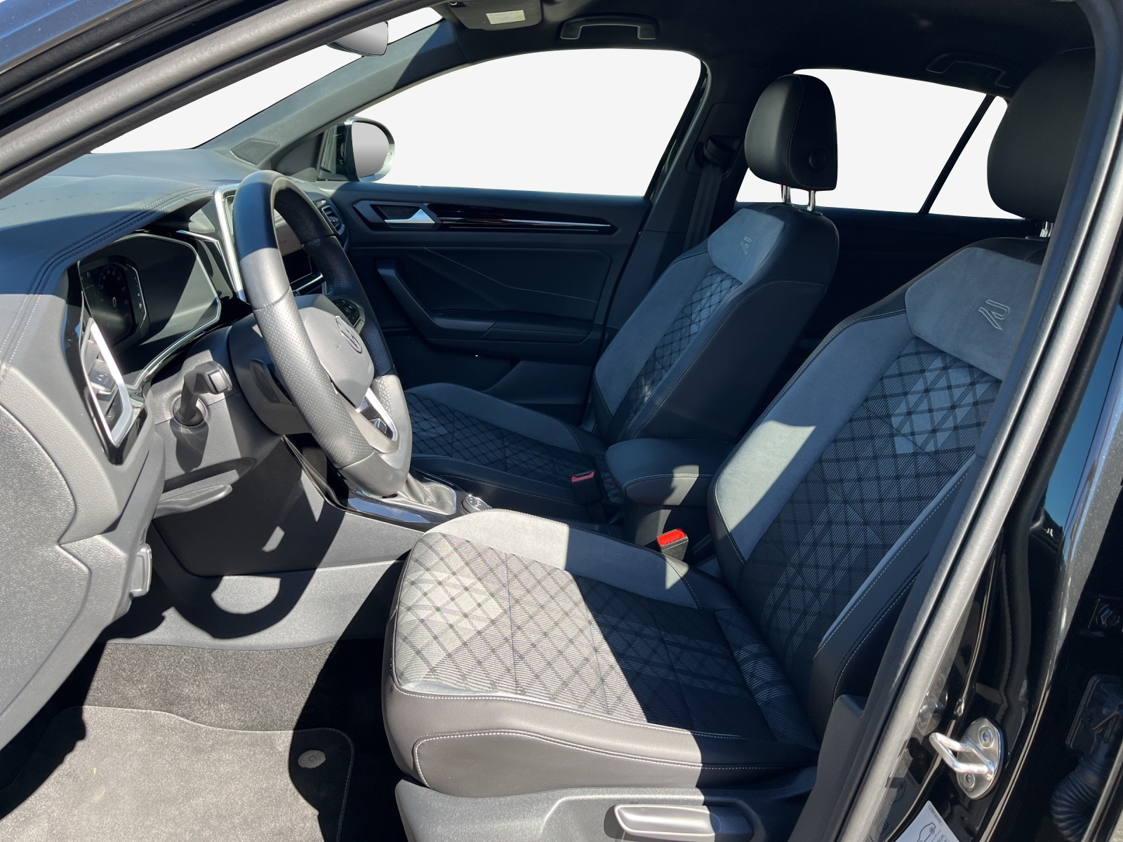 VW T-Roc 2.0 TSI R-Line DSG 4Motion-image-7