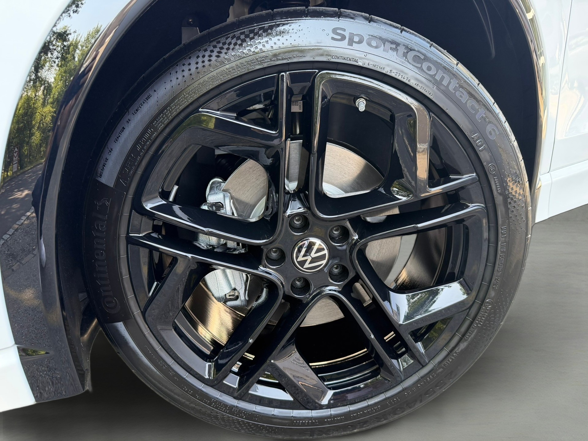 VW Tiguan 2.0 TSI DSG R-Line Plus 4Motion-image-7