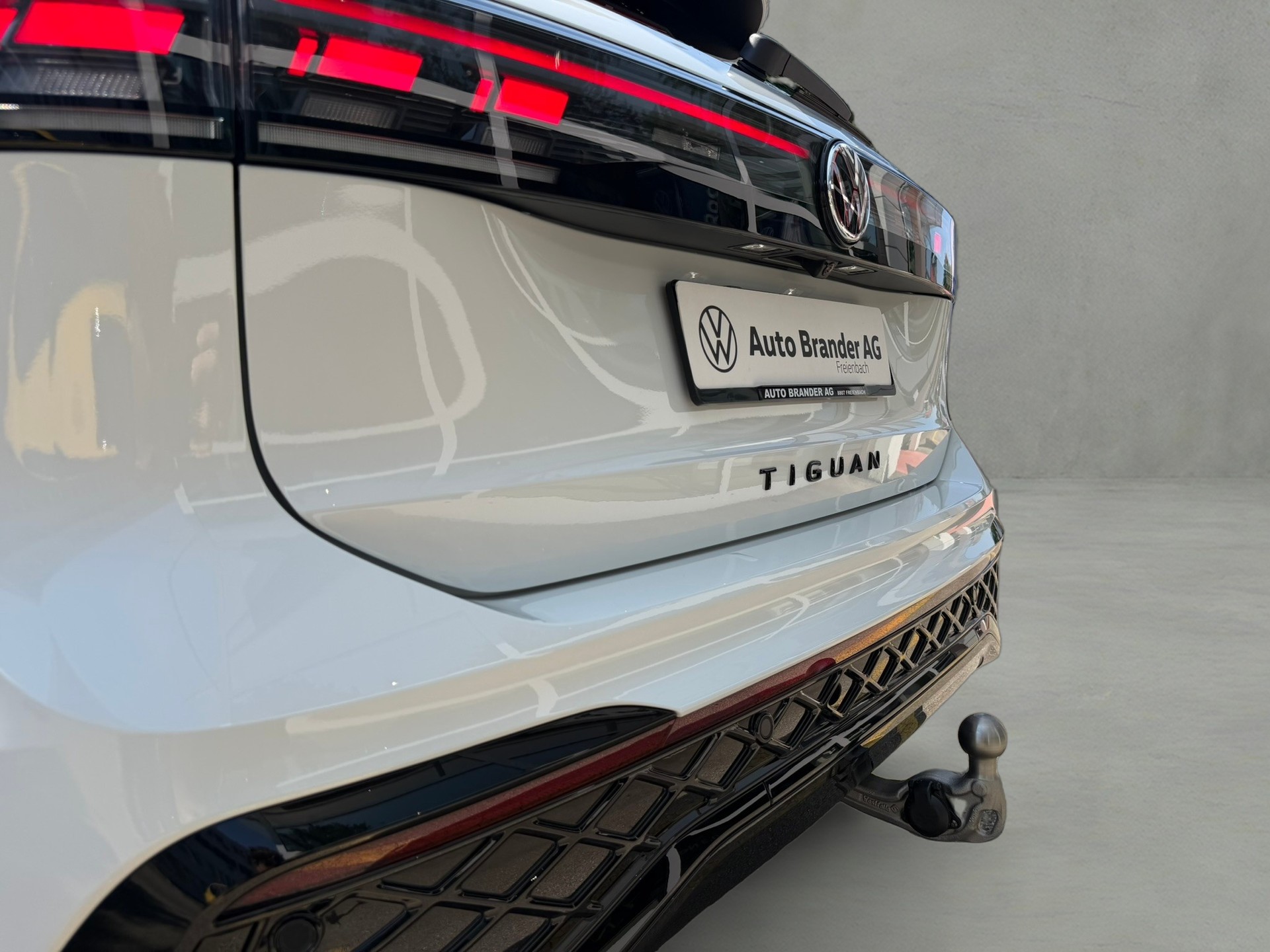 VW Tiguan 2.0 TSI DSG R-Line Plus 4Motion-image-29