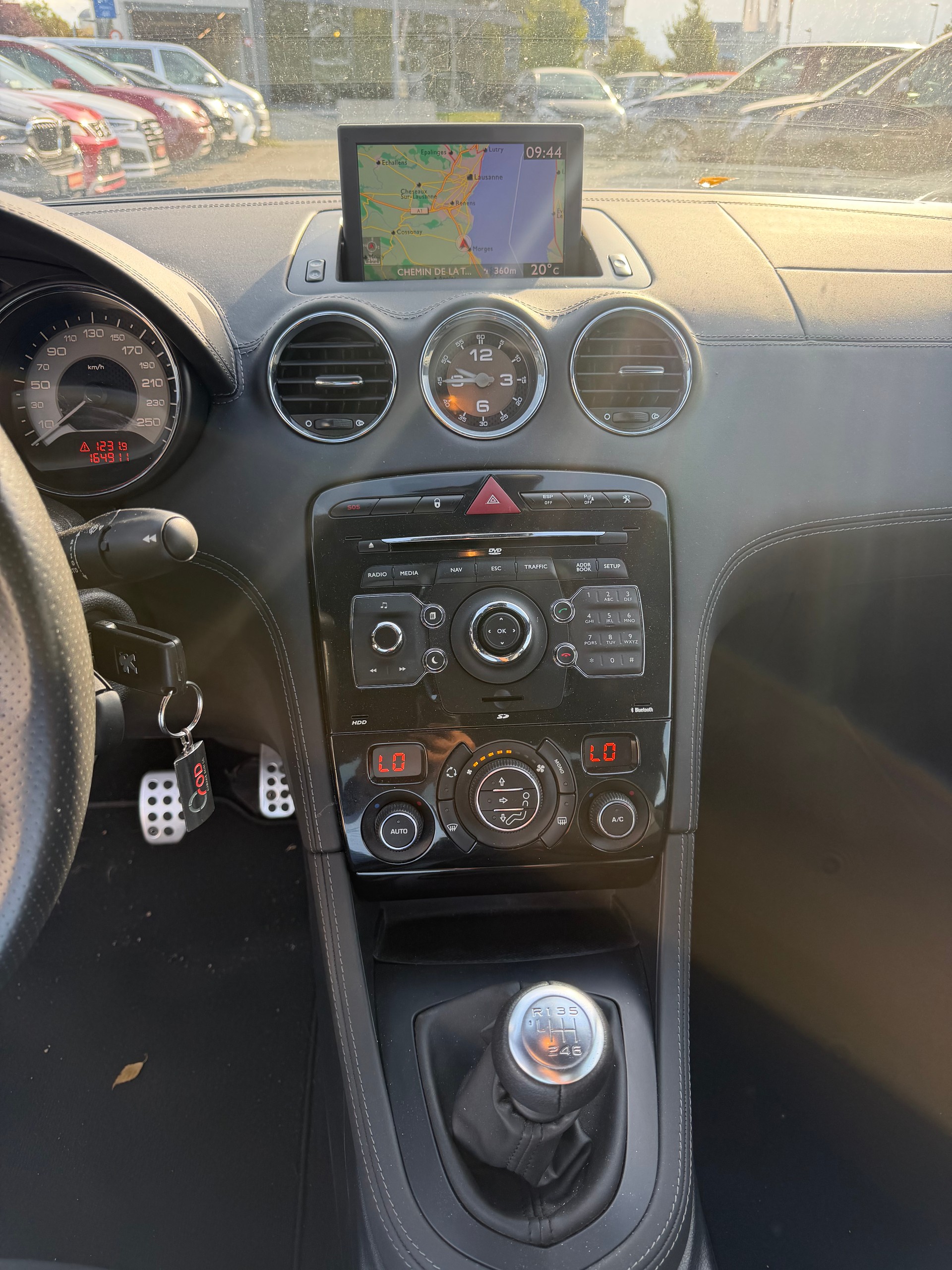 PEUGEOT RCZ 1.6 Turbo Brownstone-image-8