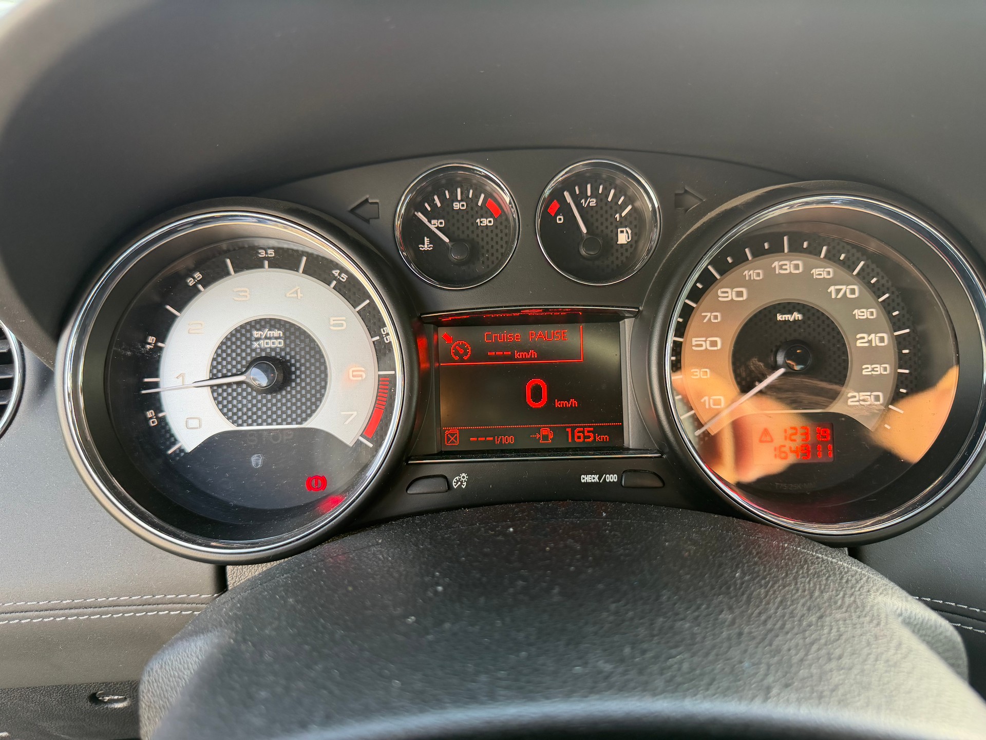 PEUGEOT RCZ 1.6 Turbo Brownstone-image-7