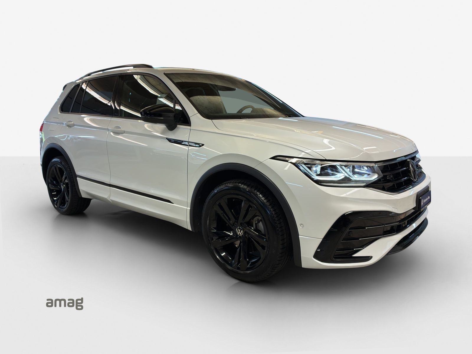 VW Tiguan 2.0TSI R-Line 4Motion DSG-image-5