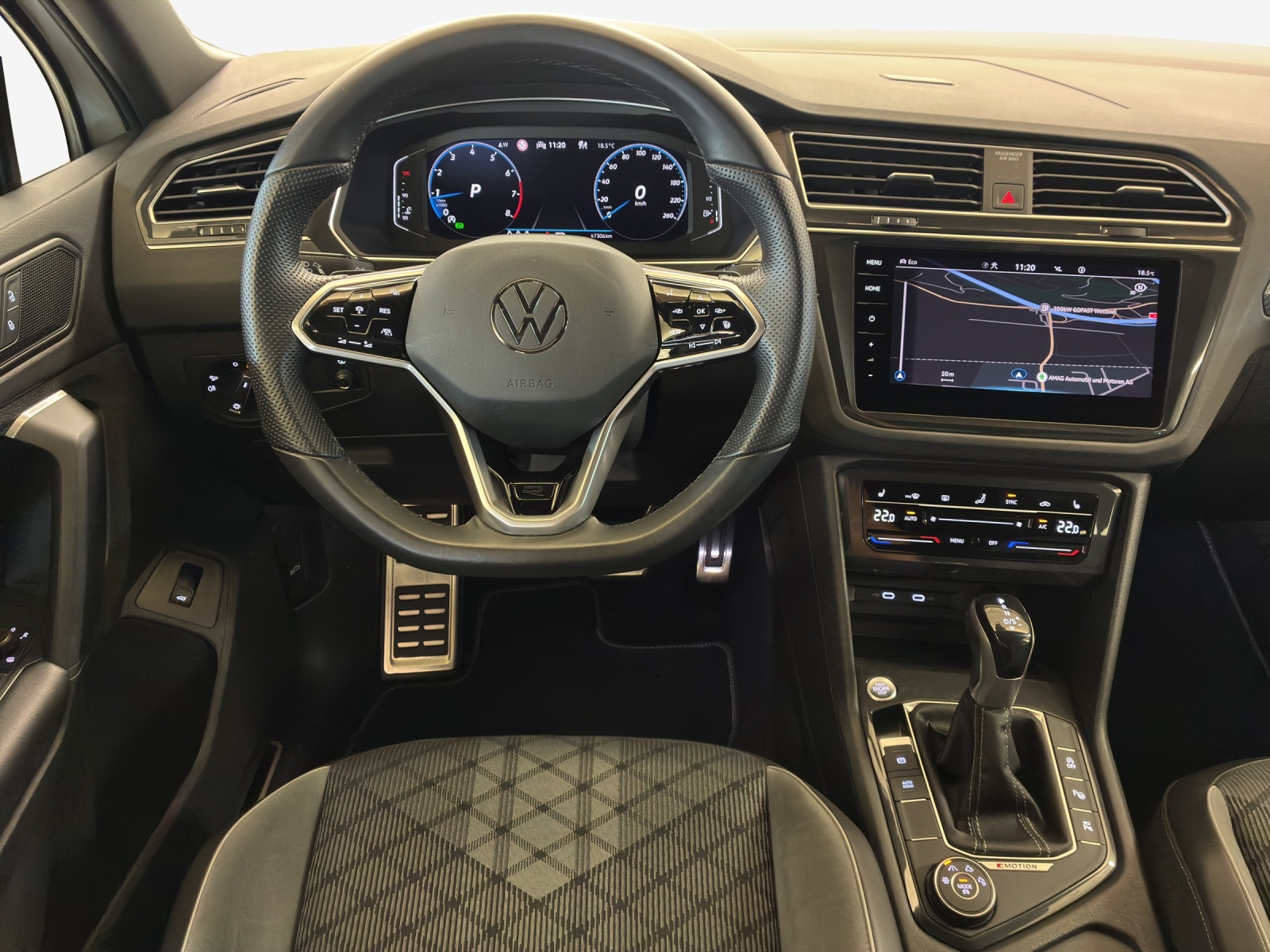 VW Tiguan 2.0TSI R-Line 4Motion DSG-image-8