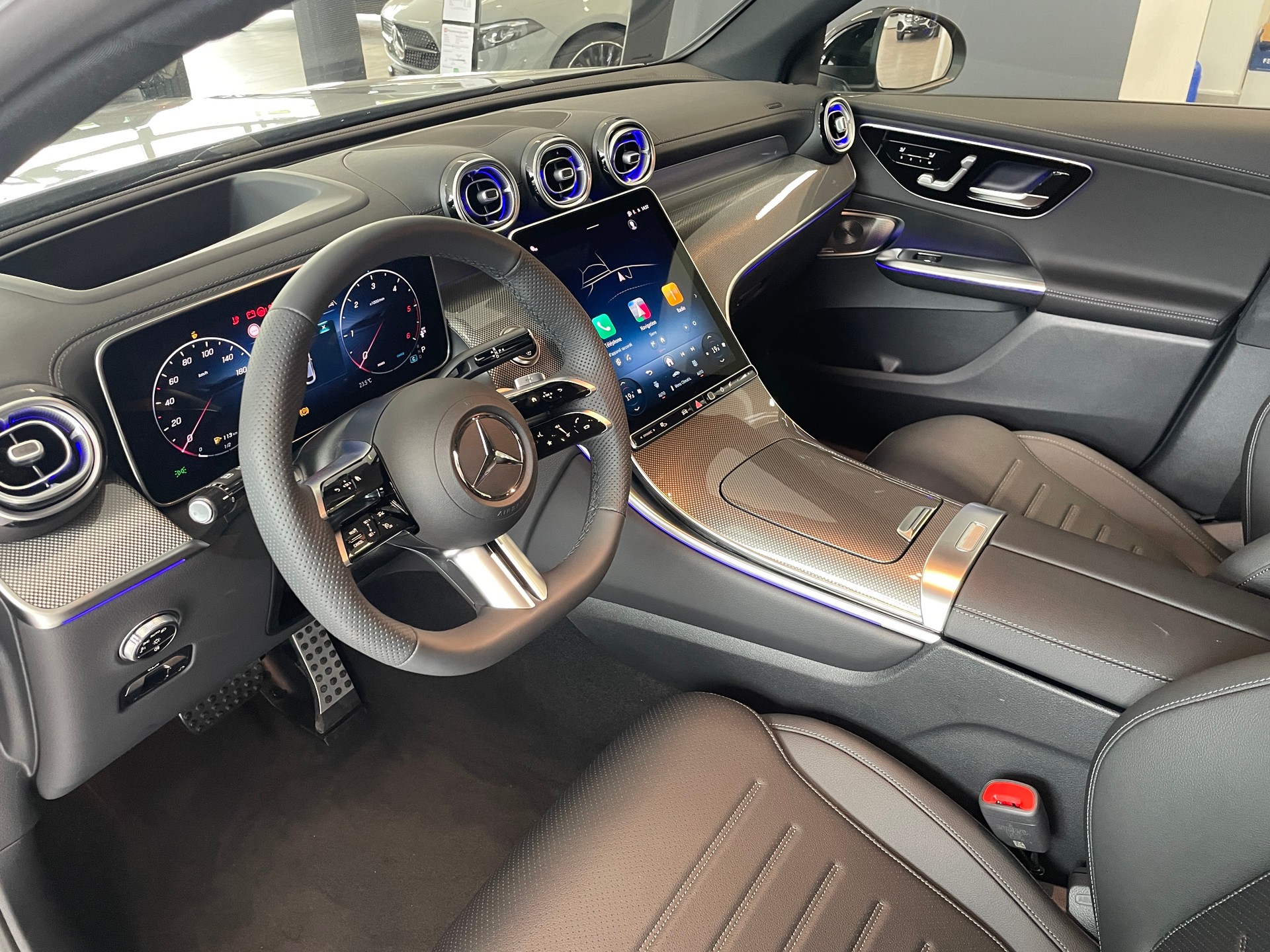 MERCEDES-BENZ GLC Coupé 300 d 4Matic 9G-Tronic AMG Line-image-11