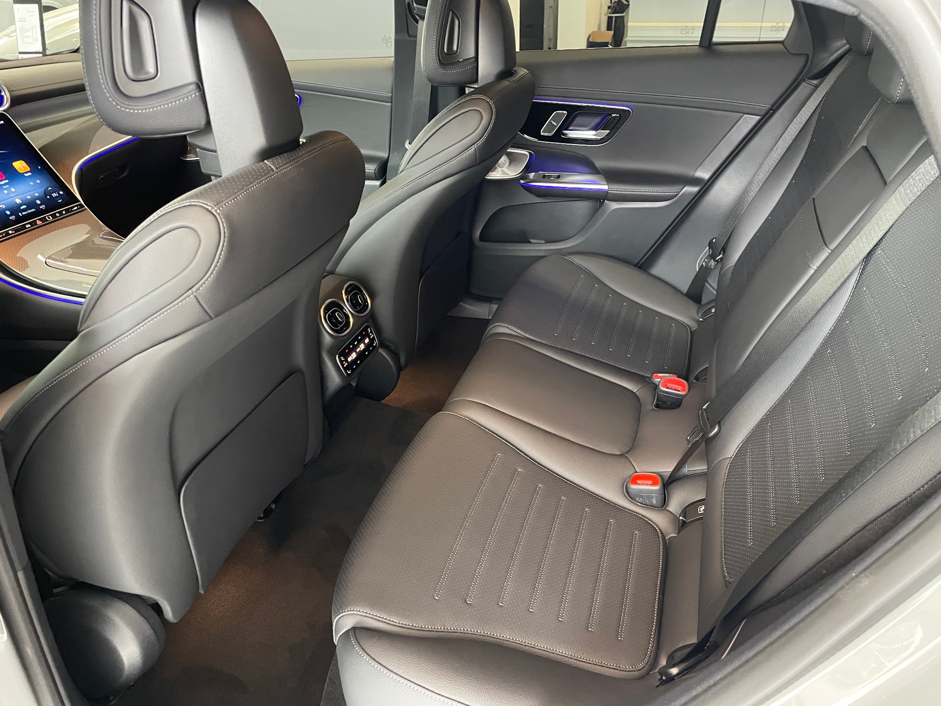 MERCEDES-BENZ GLC Coupé 300 d 4Matic 9G-Tronic AMG Line-image-12