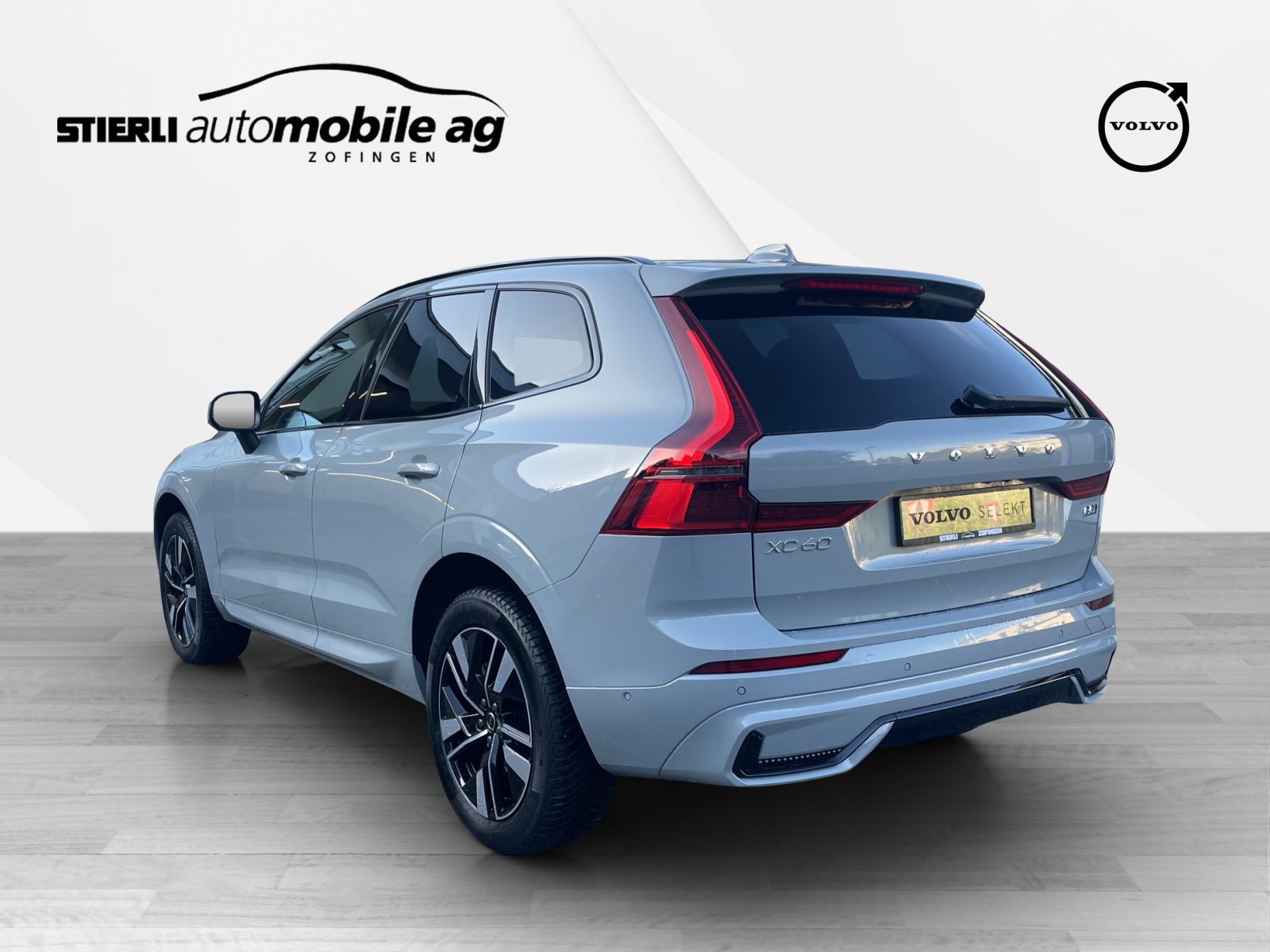 VOLVO XC60 2.0 B5 MH Plus Dark AWD-image-6