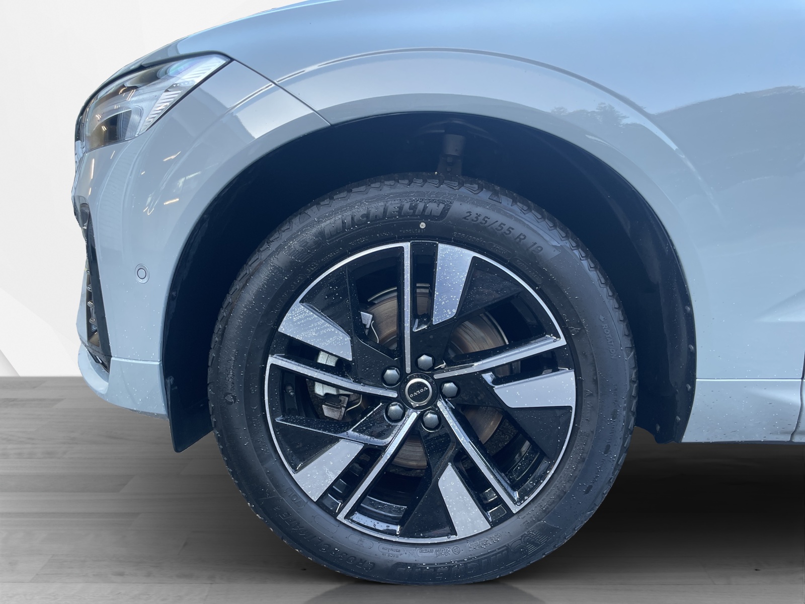 VOLVO XC60 2.0 B5 MH Plus Dark AWD-image-8