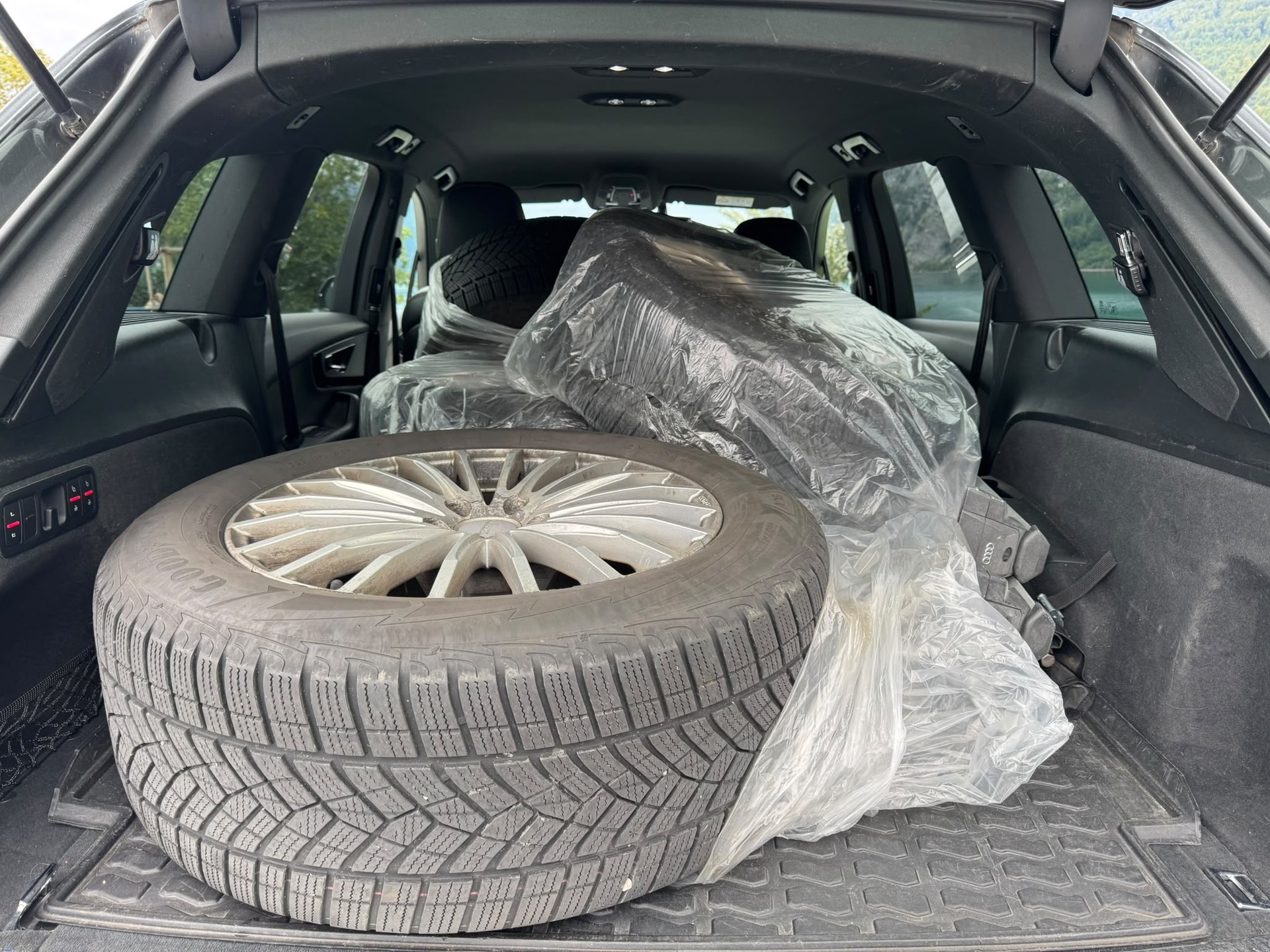 AUDI Q7 3.0 TDI S-line quattro tiptronic-image-9